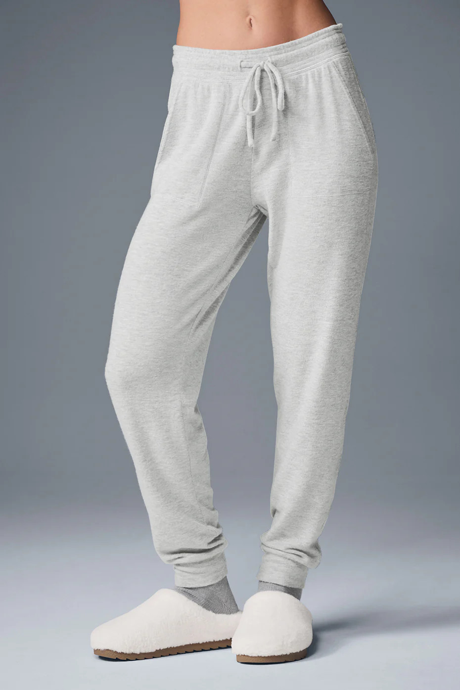ALO | Soho Sweatpant in Athletic Heather Grey, Size: XS | Alo Yoga (US)