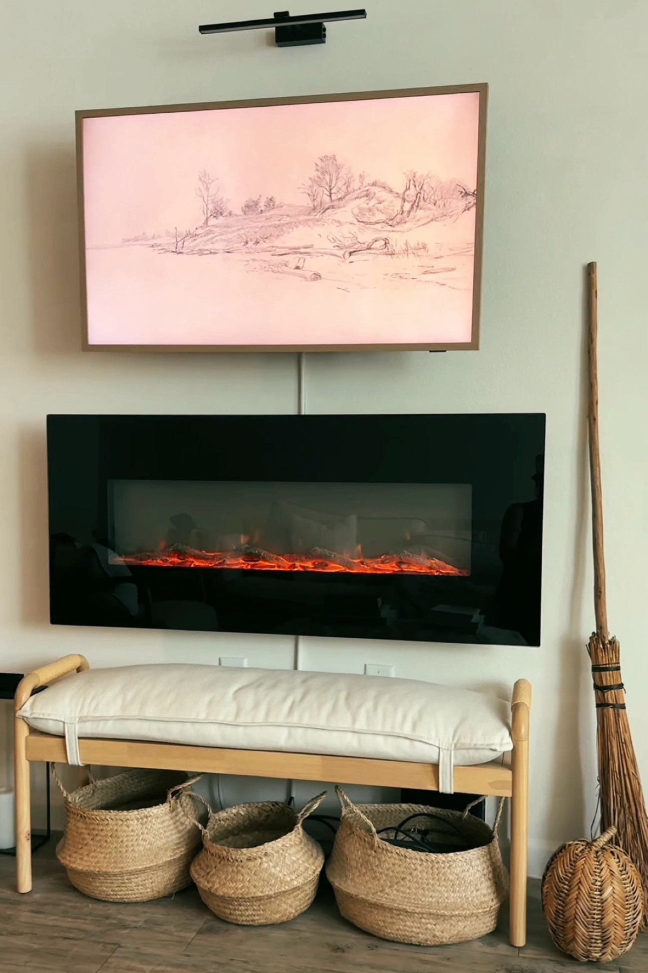 Apartment friendly home decor

#LTKHalloween #LTKSeasonal #LTKHome