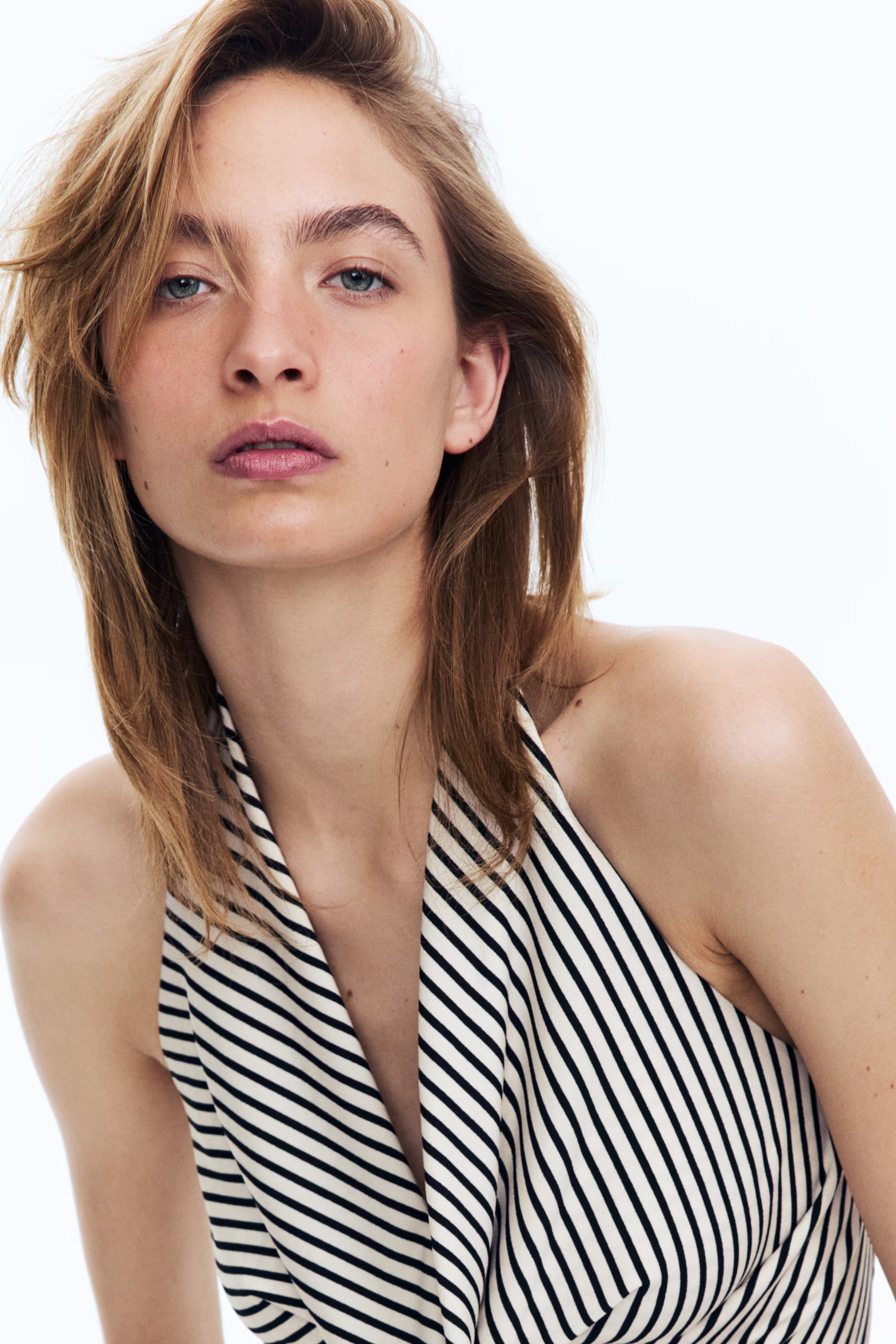Crêpe Halterneck Top | H&M (US + CA)