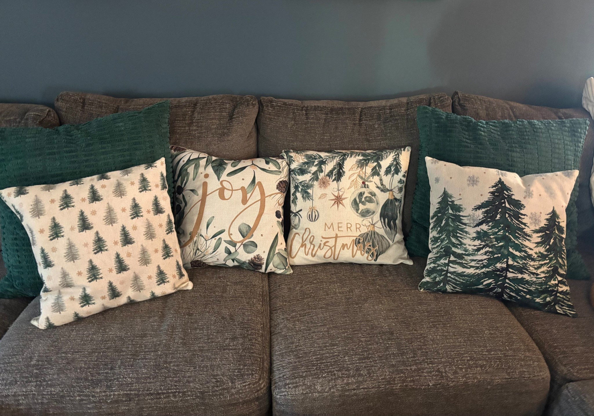 Christmas pillow covers!
Christmas decorations are my favorite 


#LTKHoliday #LTKSeasonal #LTKHome