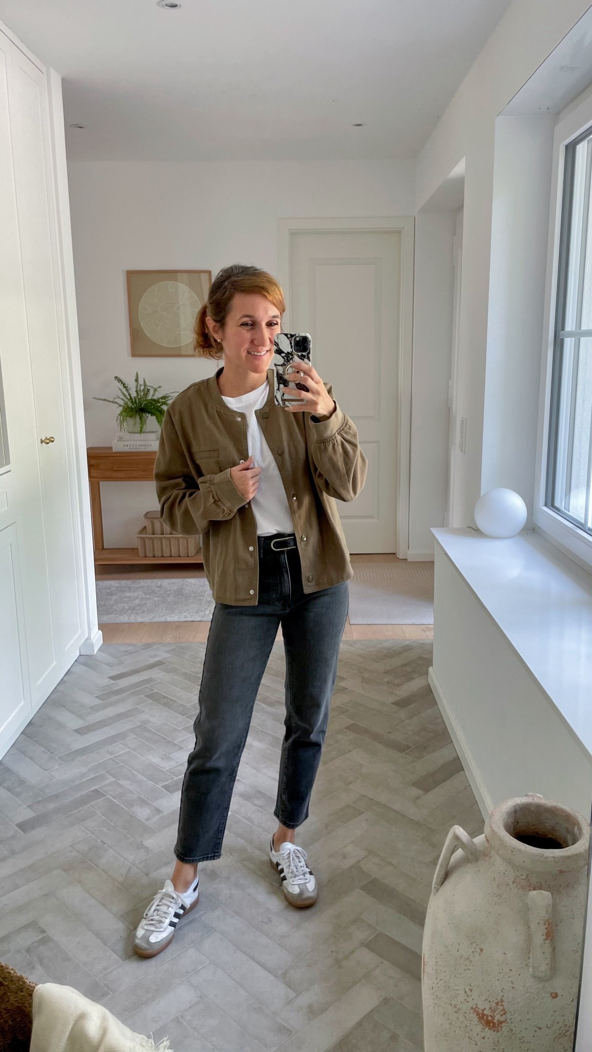 Meine Outfits werden langsam herbstlicher 🍂 Absolute Empfehlung von mir sind diese 7/8 Jeans (trage Größe 27 und Länge 30) und das Basic t-Shirt mit dem schönsten Schnitt in Größe S (beides von only) 

#LTKdeutschland #LTKautumn #LTKjeans