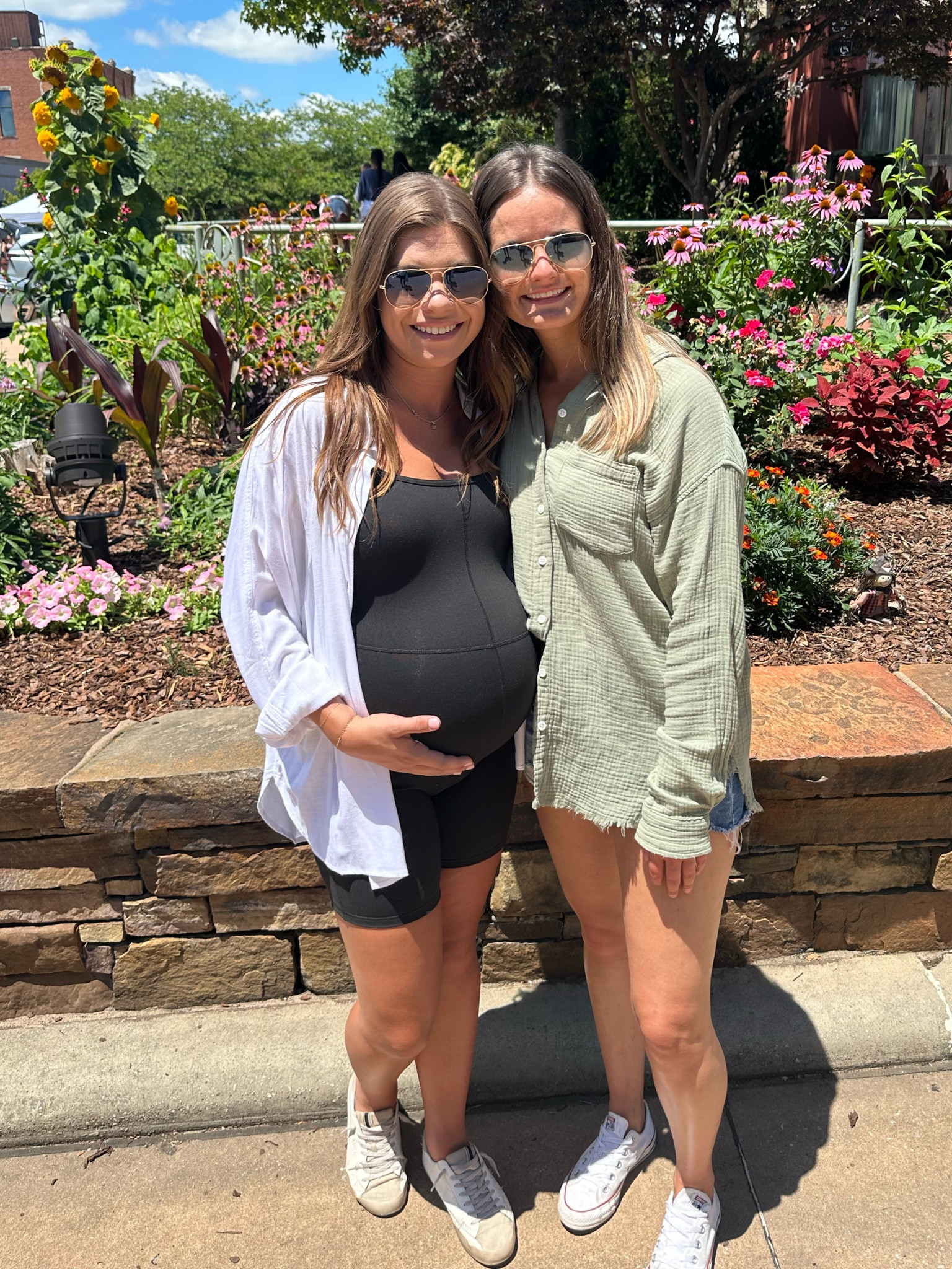 Farmers Market fun!

Pregnant, pregnancy, maternity, third trimester, comfort, affordable, Amazon, Shushop, TJ Maxx, bodysuit, white button down, maternity fit



#LTKbaby #LTKSeasonal #LTKbump