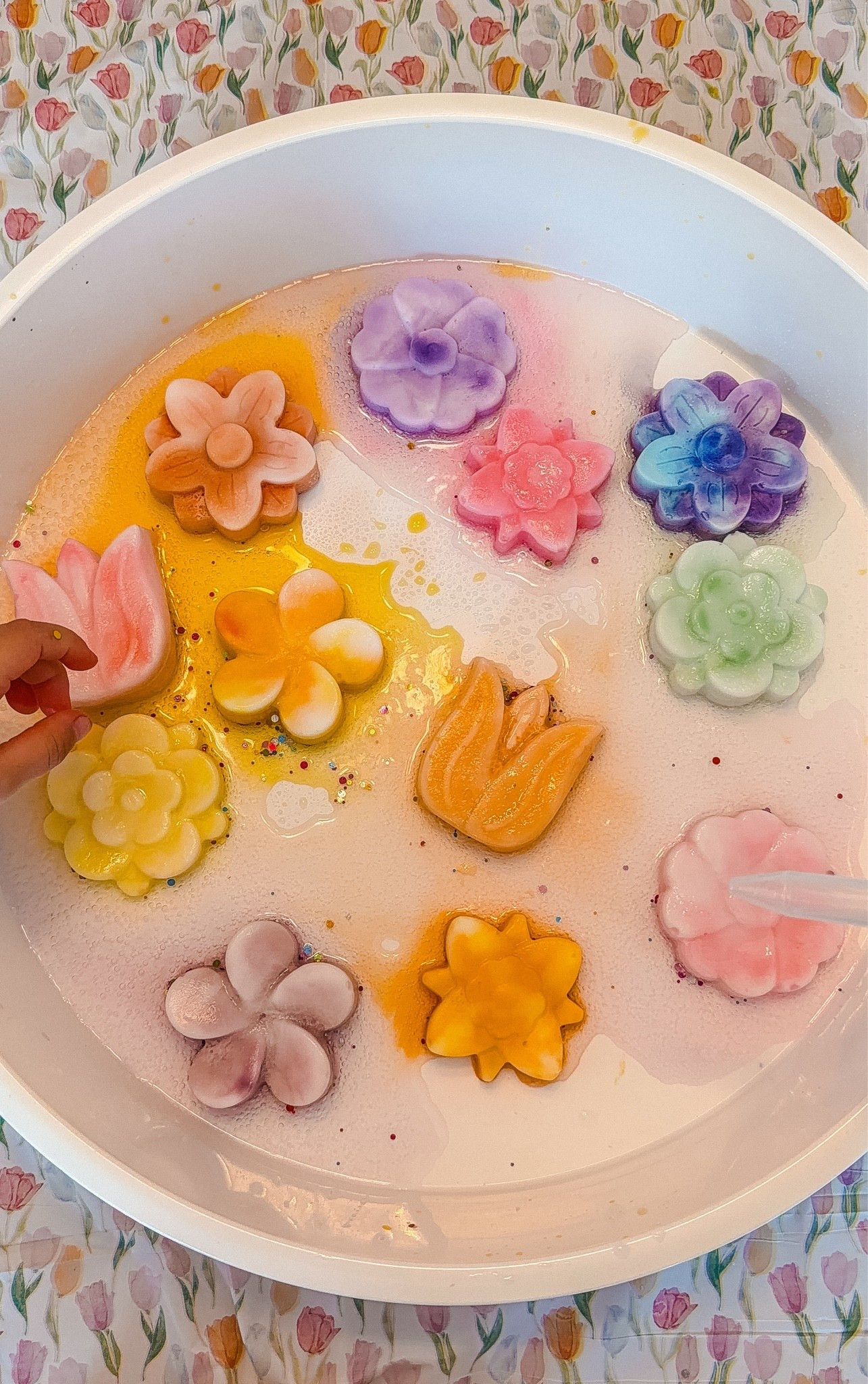 Fizzy sensory play!

#LTKKids
