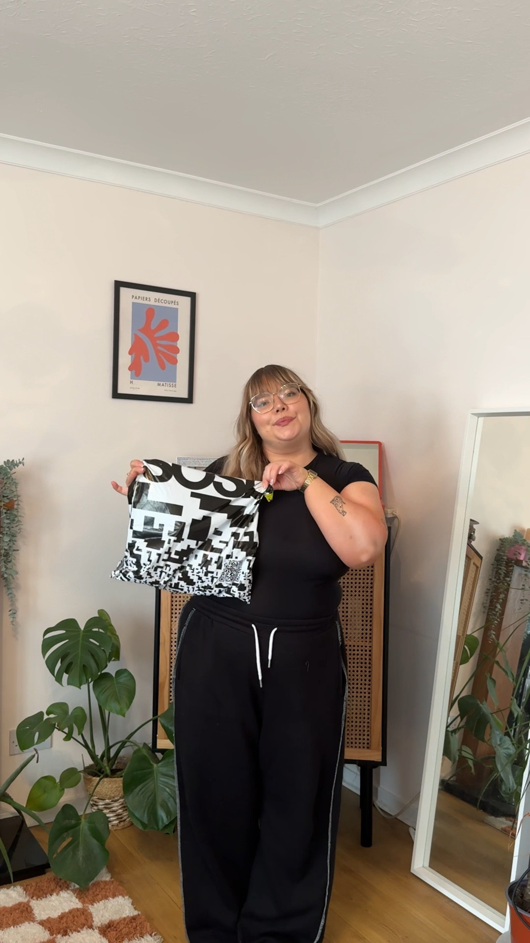 Mini summer asos haul 🫶🏻

Graphic tee, summer wardrobe, red bag, colourful fashion 

#LTKeurope #LTKmidsize