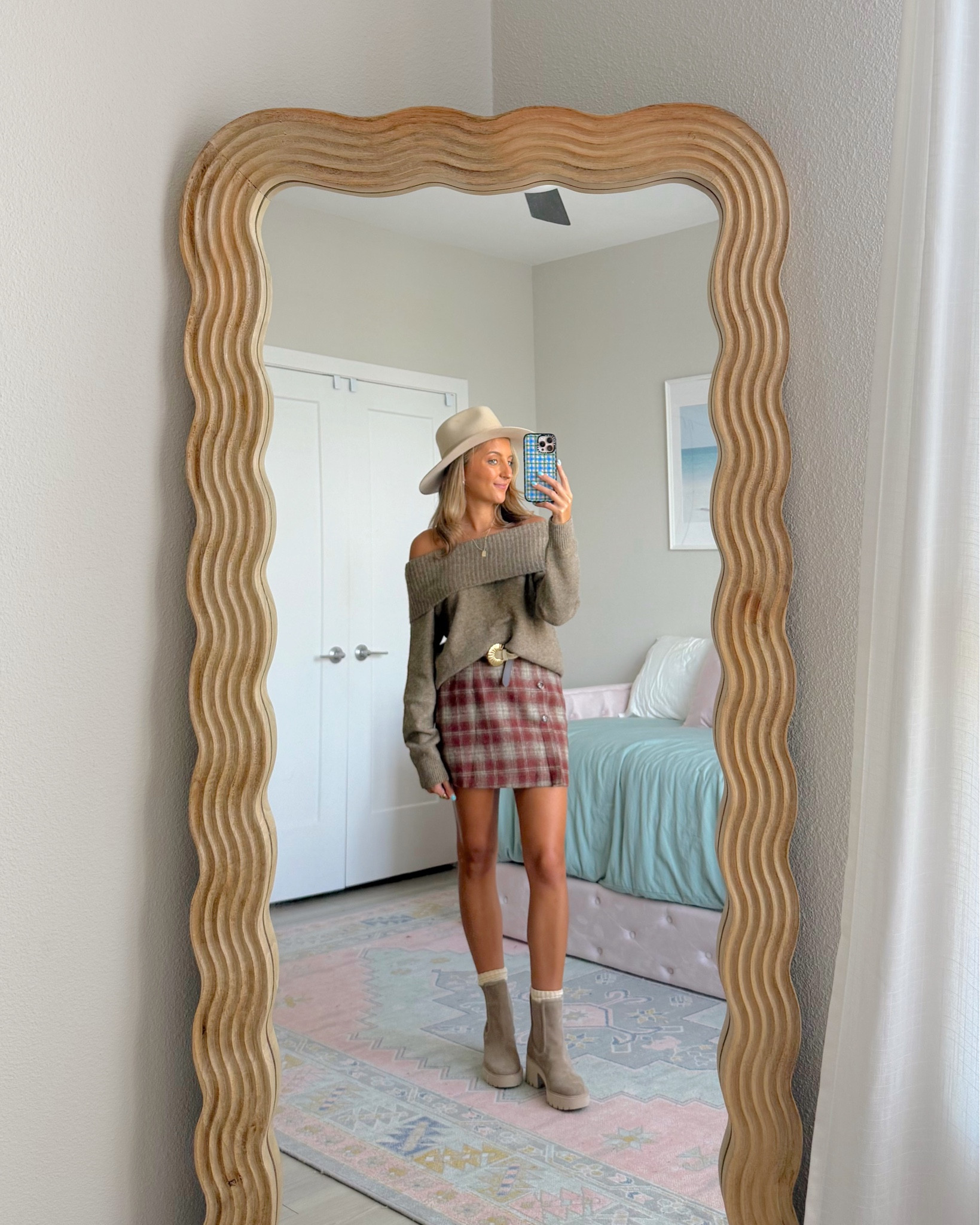 Amazon Thanksgiving outfit ideas / Amazon fall outfit ideas. 🎃💕 The cutest boots and wearing a size XS in this sweater 

#LTKFindsUnder50 #LTKSeasonal