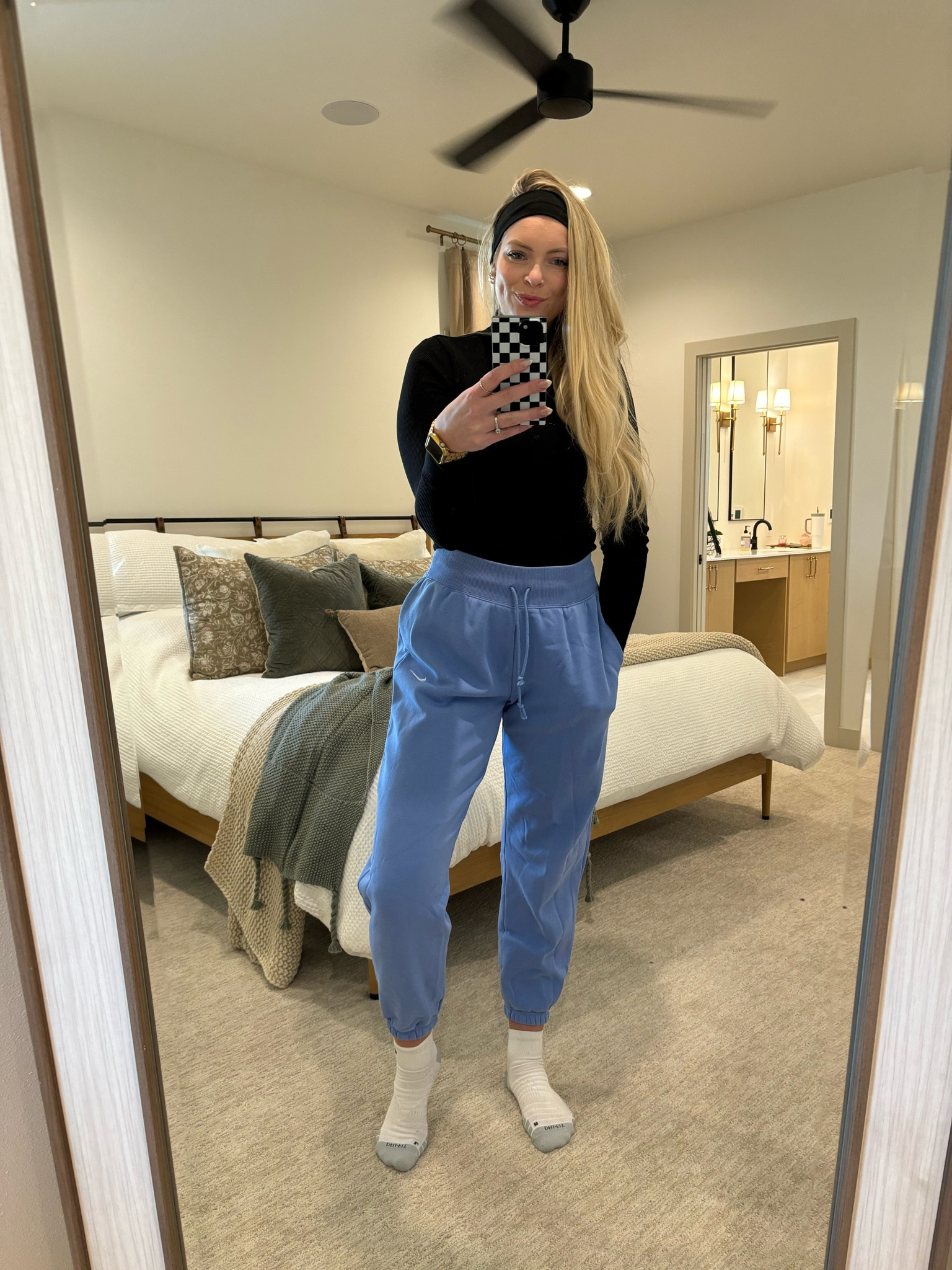 these vibrant blue joggers are on sale rn & I LOVE! the vibrancy especially on blondes 💙 also, can we just appreciate the LENGTH?

size down, wearing sz small

#LTKmidsize #LTKsalealert #LTKSpringSale