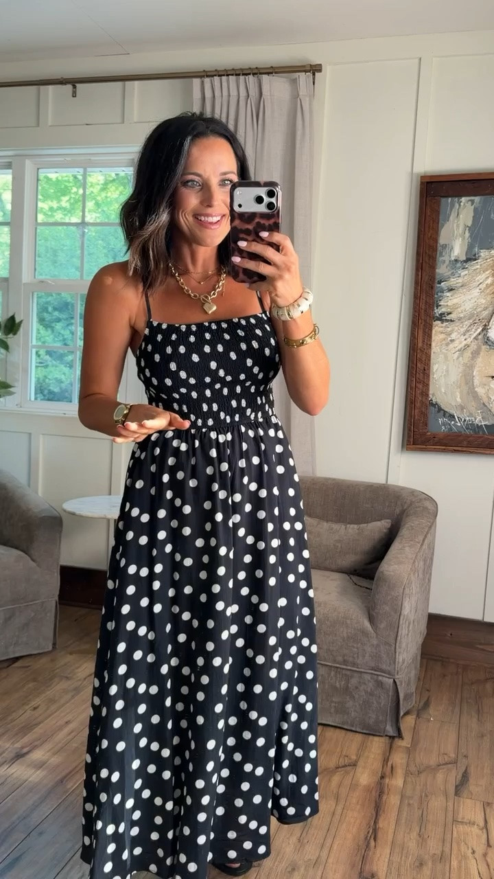 The Amazon dress that’s getting all the compliments 🖤 Classic polka dots, a flattering fit, and perfect for everything from church to date night. Wearing a size small!

#AmazonFashion #AmazonFinds #PolkaDotDress #AffordableFashion #SummerStyle #DateNightOutfit #ClassicStyle #LTKFinds #OOTD #EverydayStyle