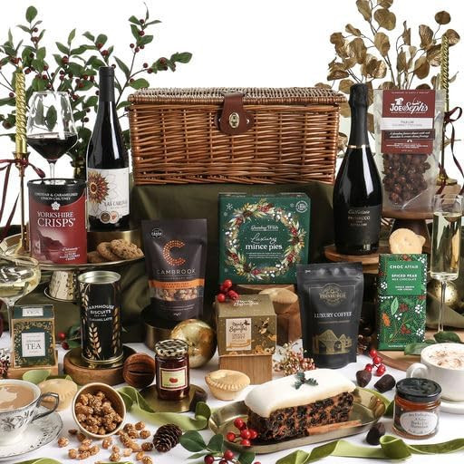 Luxury Bearing Gifts Gourmet Christmas Hamper for Couples, Friends & Family – Red Wine Hamper w... | Amazon (UK)