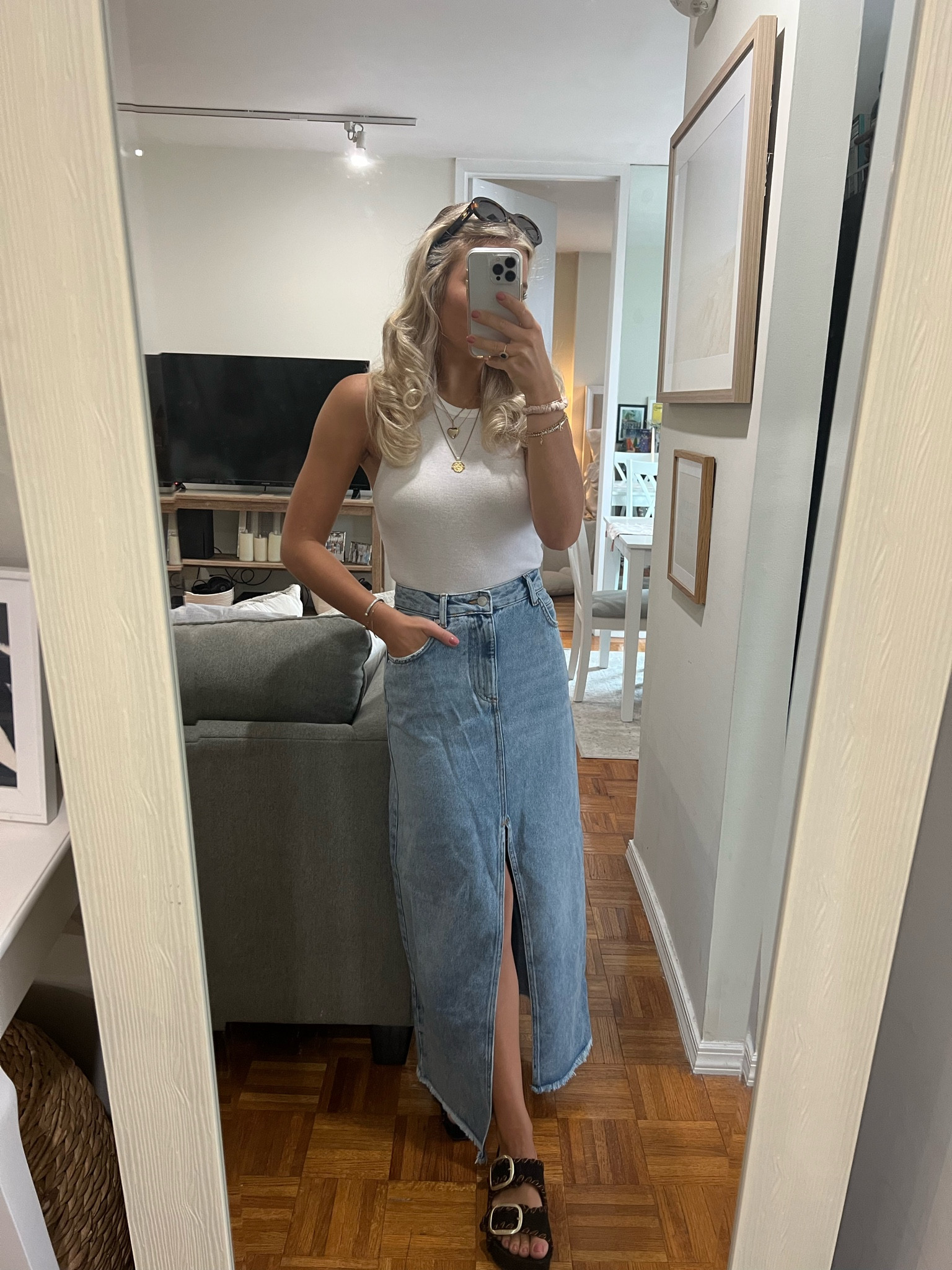 Skirt sold out but linked a bunch of similar!!!! 🩵🩵🩵

#LTKparties #LTKfindsunder100 #LTKstyletip