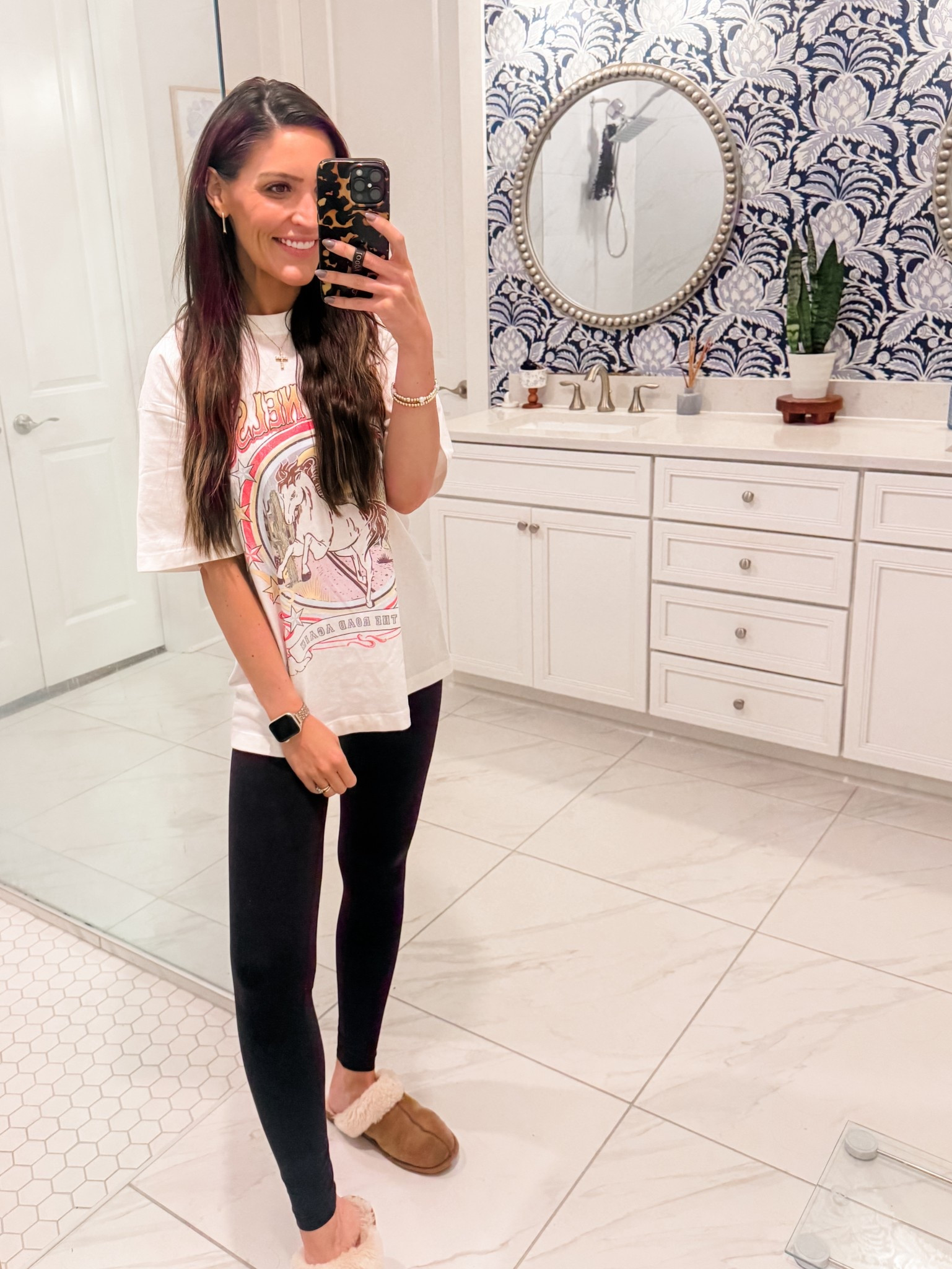 Top and bottom are both XS. Top fits oversized.

#LTKFindsUnder50 #LTKootd #LTKMidsize