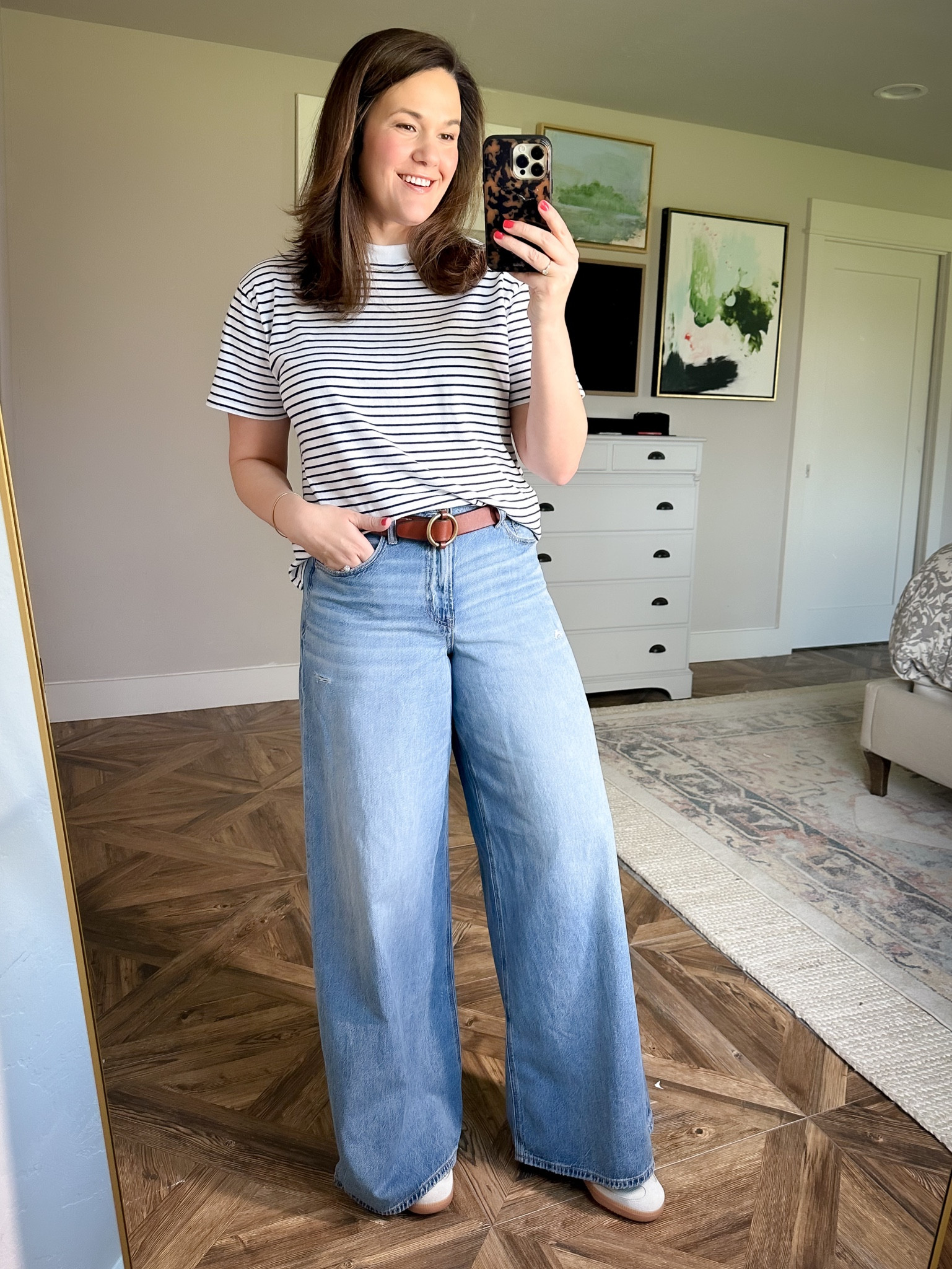 Loving these super wide leg jeans from American Eagle.  Wearing a size 10 regular. 



Wide leg denim, new jeans, new denim styles, super wide leg jeans, new denim for 2024, wide leg jeans for spring, wide leg jeans for summer, casual styles for moms, casual everyday outfits, easy outfits for moms, American Eagle denimm

#LTKSpringSale #LTKover40 #LTKfindsunder50