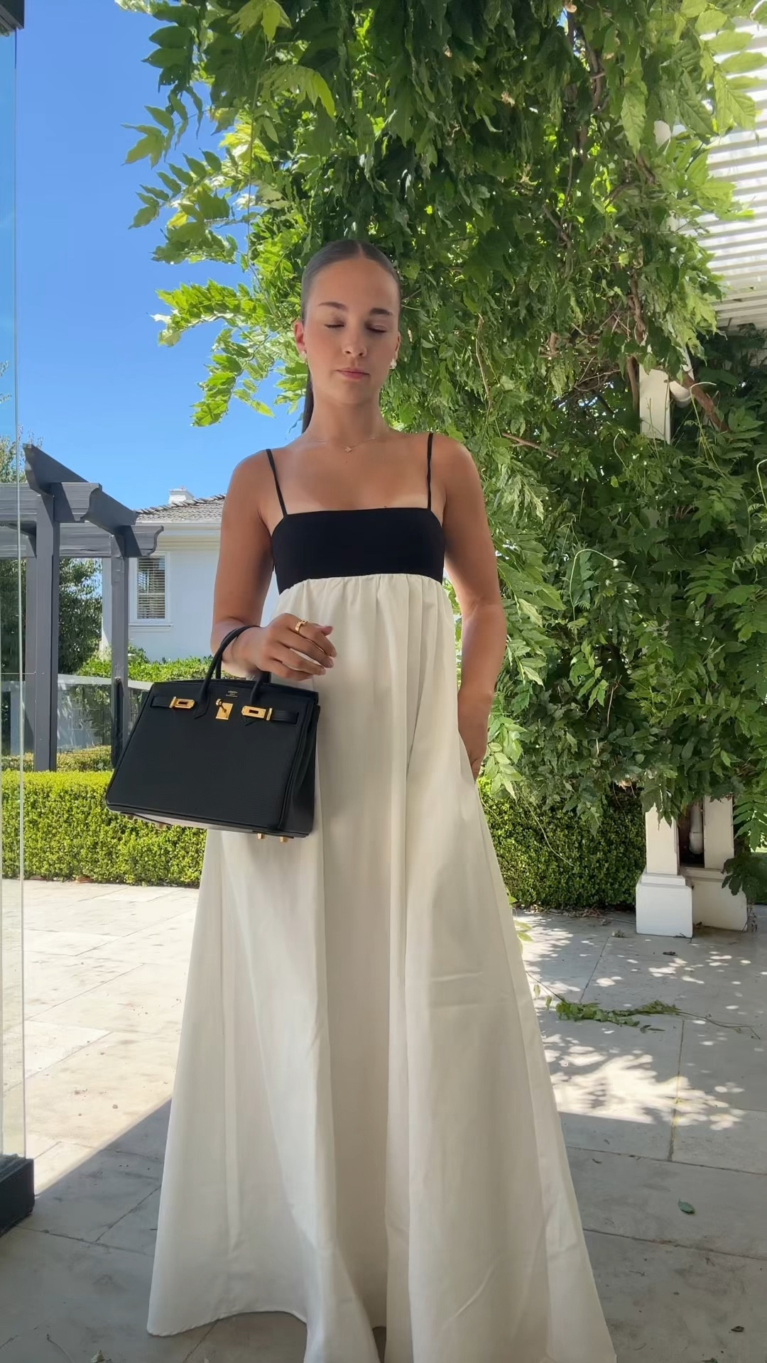 Most gorgeous old money dress by Beginning Boutique! 

I’m wearing a size 4/XXS, and I’m 160cm tall for reference 🫶🏼

#LTKsummer #LTKaustralia #LTKnewzealand