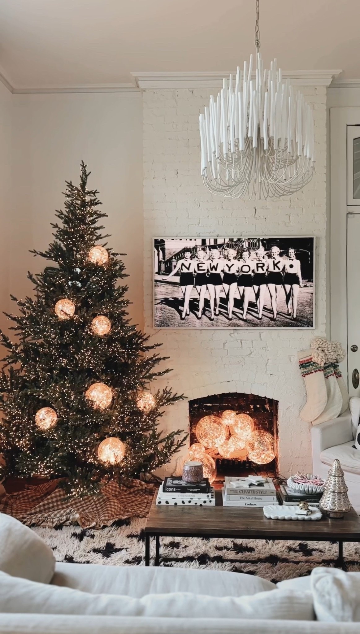 30% off Terrain with code JESSICAG30 / Iridescent light orbs in fireplace & on tree! #terrainpartner #terrain @terrain

#LTKHome #LTKHoliday #LTKCyberWeek