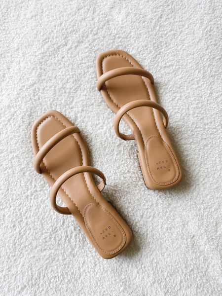 Two strap sandals - Nude Flats

#sandals #nudeflats #springshoes #targetfind #shoes

#LTKshoecrush #LTKunder50 #LTKSeasonal
