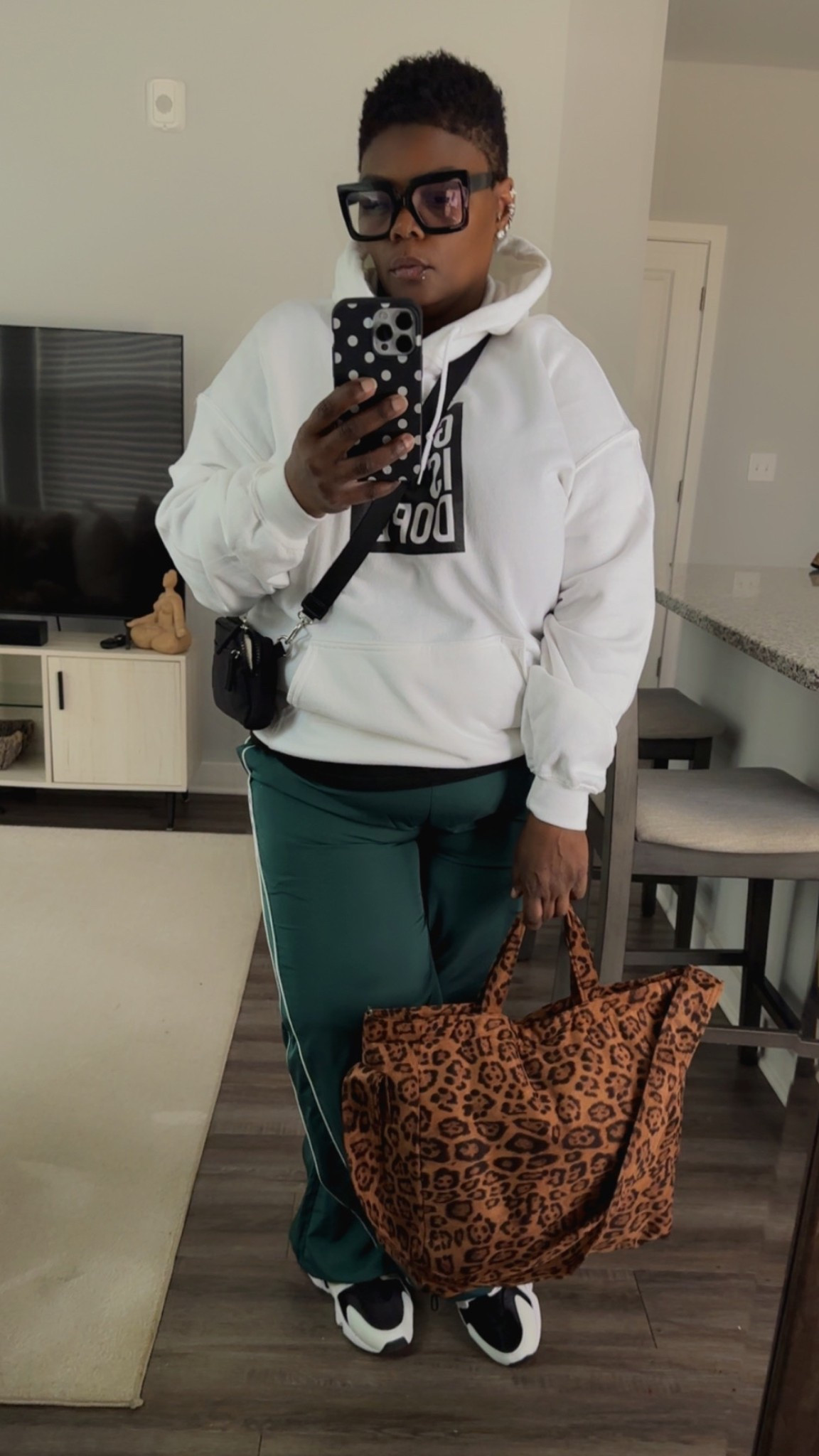 The perfect travel bag! 😍#travelessentials #travel #totebag #leopardprints #shoulderbag #carryon #fashionbag 

#LTKdayinmylife #LTKPlusSize #LTKTravel