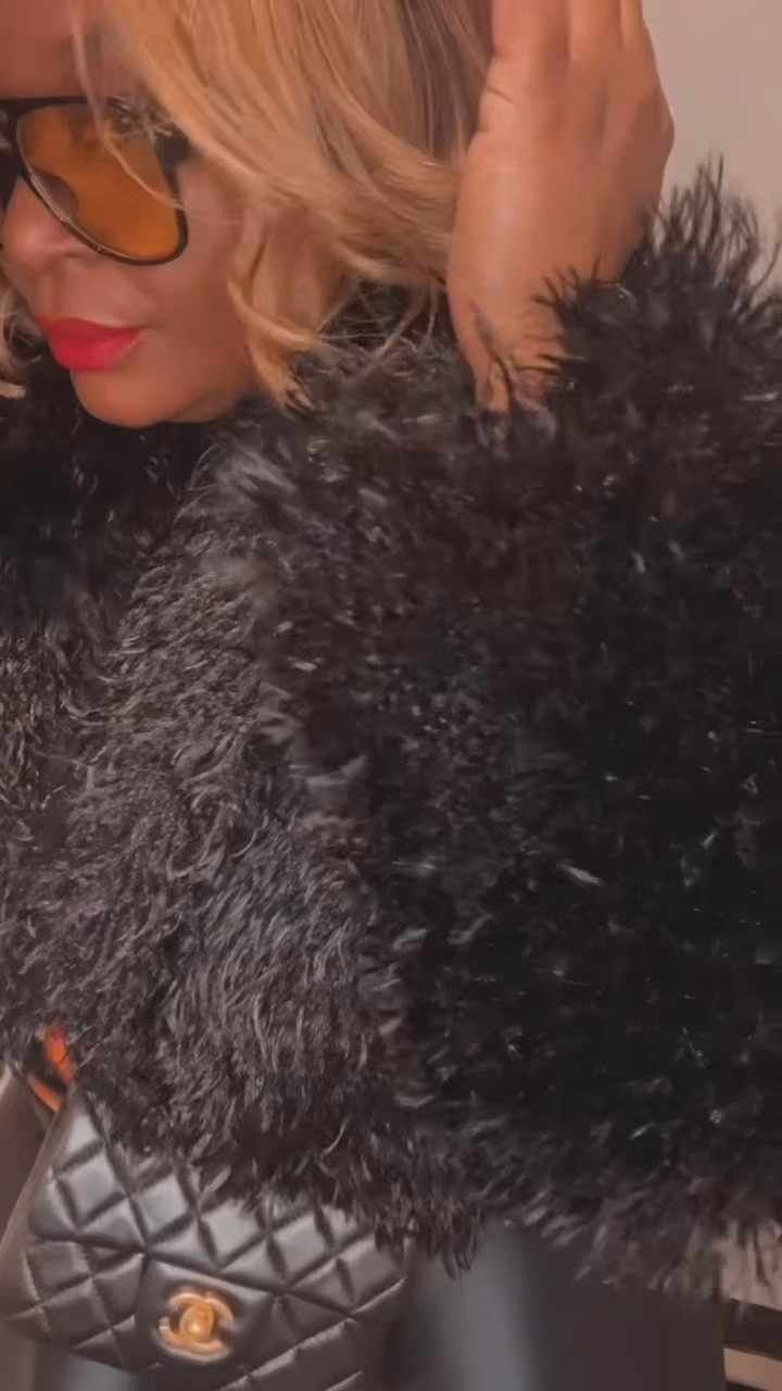 SatHERday NIGHT 

#LTKShoeCrush #LTKStyleTip #LTKFindsUnder100