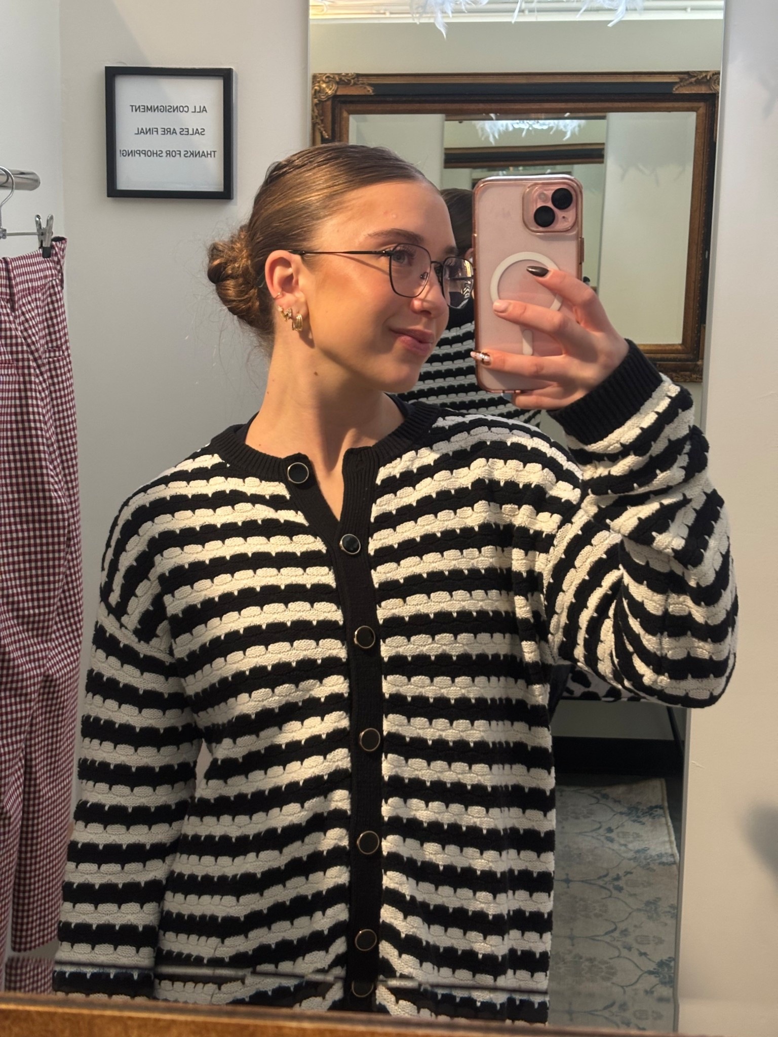 Cutie sweater🖤⚪️