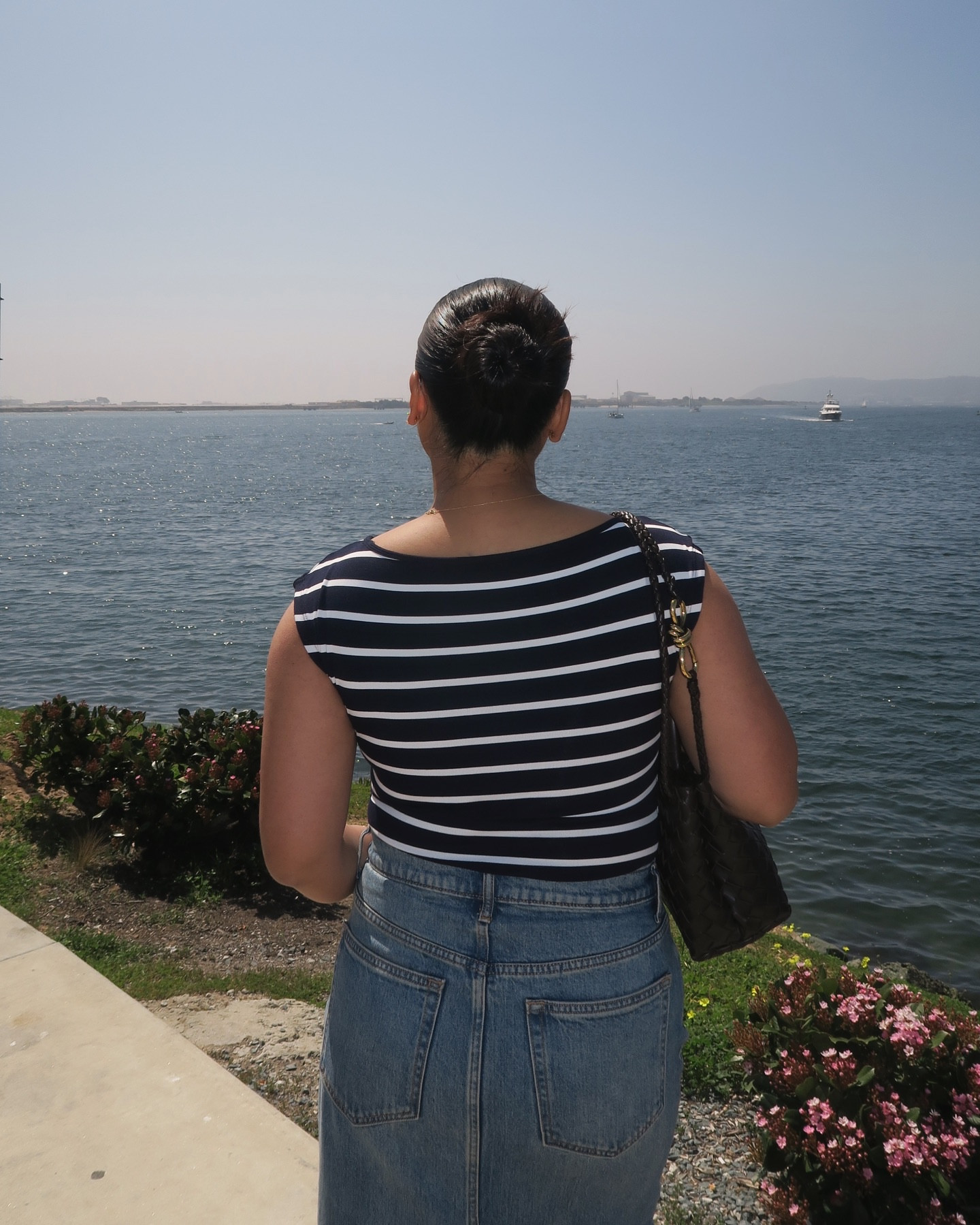 Sunday brunch in @klassy 🏙️⛵️☀️

Wearing the Wide V-Neck Brami! So perfect and comfortable to wear! No bra required 🤭

Shop through this piece & other cute pieces in link in my bio for a discount! 🫶🏽 

#Klassy #KlassyFavorite #Klassyvips