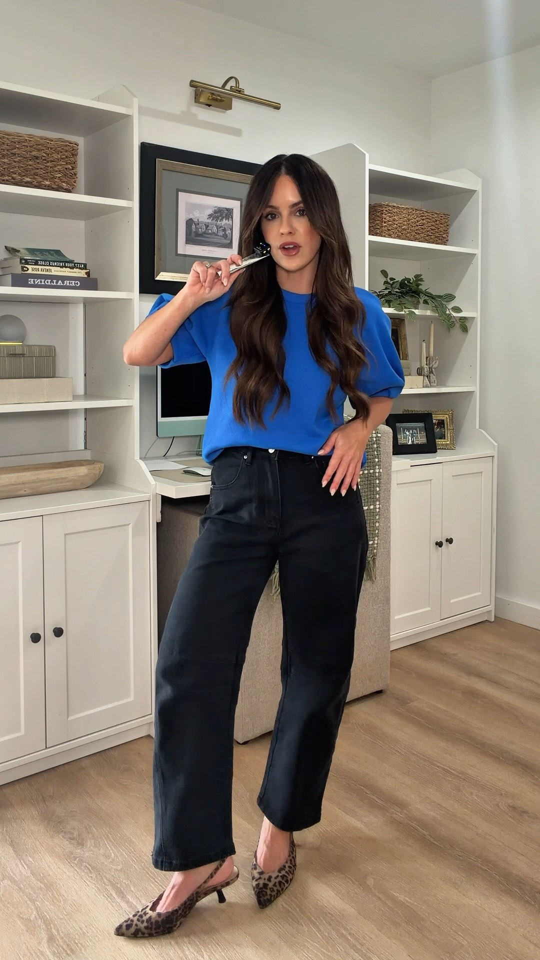 Such a good mix of affordable basics 🙌 This Walmart top is one of those easy staples you can wear a million ways, and I paired it with my favorite Amazon barrel jeans. They’re petite friendly with the cutest relaxed shape without swallowing a shorter frame.

Walmart fashion, Walmart basic top, Amazon fashion, Amazon barrel jeans, petite friendly jeans, petite fall outfit, casual fall outfit, everyday basics, relaxed denim, transitional fall style, petite style, easy everyday outfit

#LTKSeasonal #LTKPetite #LTKootd