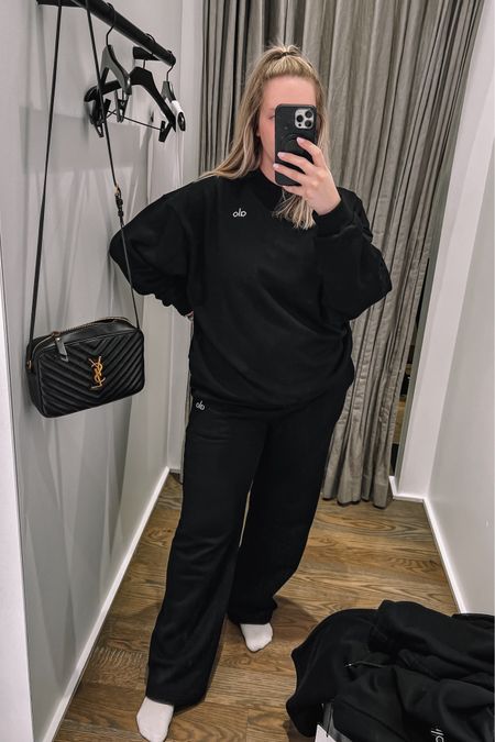 Living for this matching set! Unisex sizing makes their generous range of sizes even more accessible and COMFORTABLE! Wearing a large in the crewneck and medium in the pants. Normally L/XL in most brands, for sizing guidance.

Sweatshirt
Sweatpants
Matching set
Alo set
Black sweatsuit
Athleisure

#LTKitbag #LTKmidsize #LTKActive