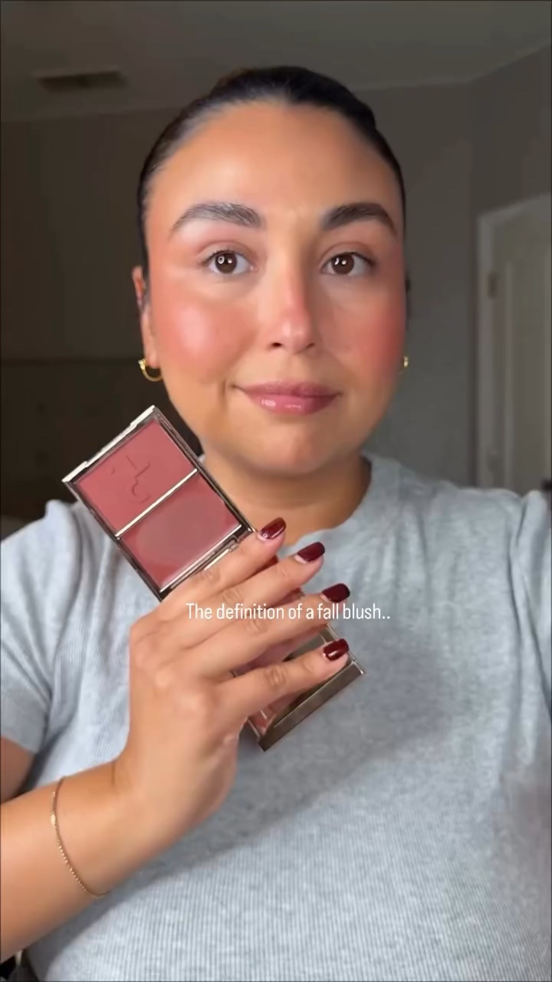 @patricktabeauty gave us the perfect fall blush!!
Wearing the shade “She knows who she is”
p.s. the Sephora sale is still happening to save $

#blush#patricktabeauty#fallmakeup#toastymakeup#patricktablush#terracottablush#makeup#makeupreels#beautycommunity#beautycreator#creamblush#blushtrend#blushtutorial#sephorasale#ugc#beautyobsessed