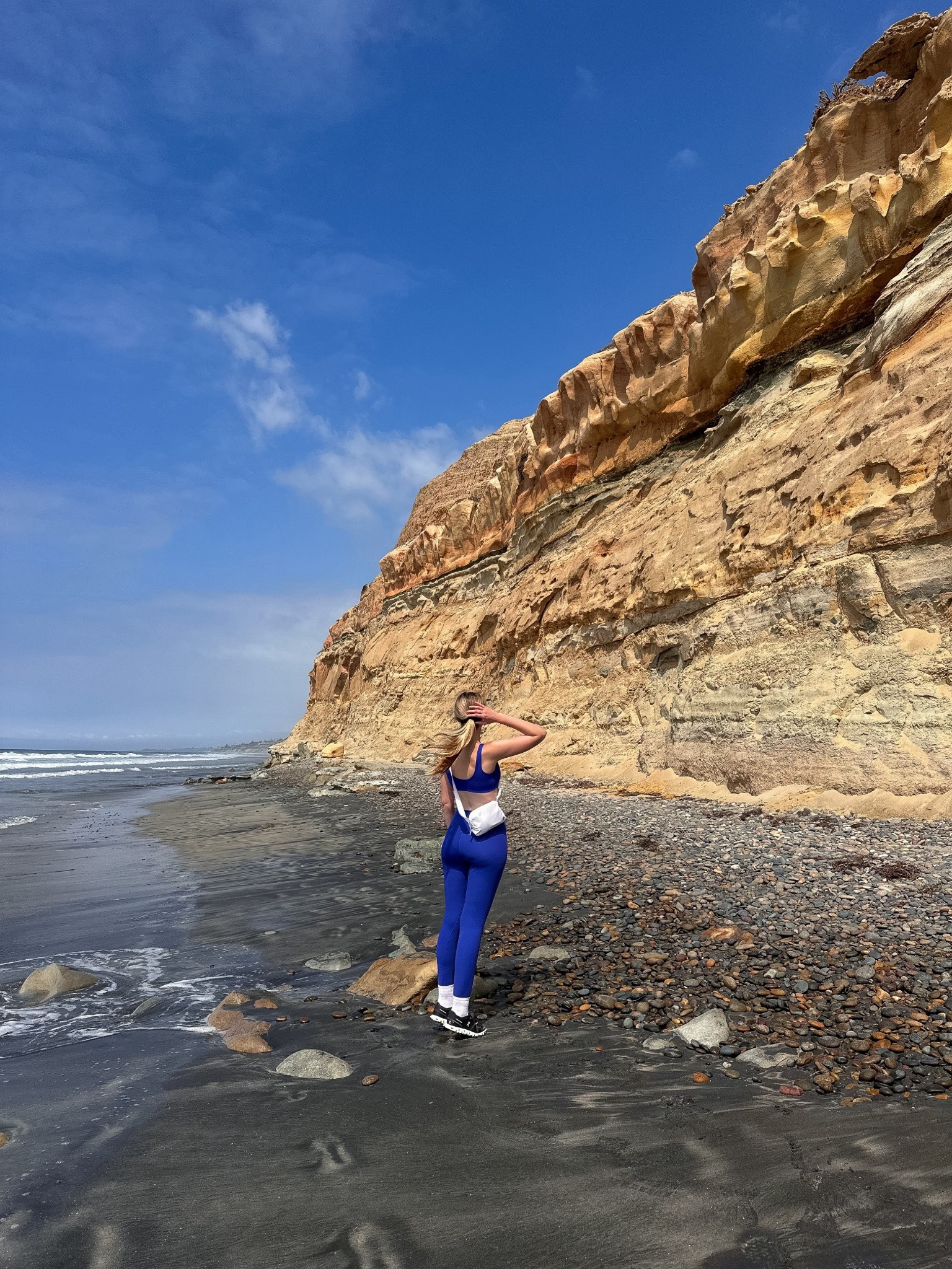 Workout outfit inspo! Beach hike with my fav blue set from Aerie! 

#LTKActive #LTKTravel #LTKU