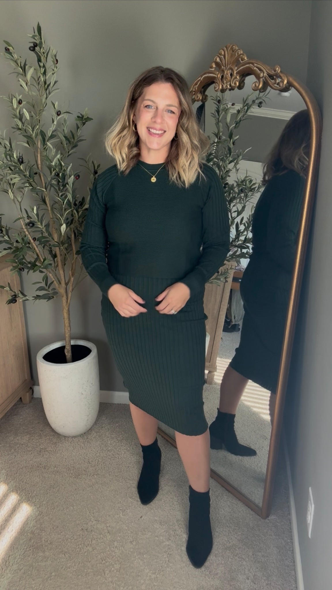 Ribbed knit sweater dress
Matching set
Winter outfit


#LTKgrwm #LTKMidsize #LTKootd