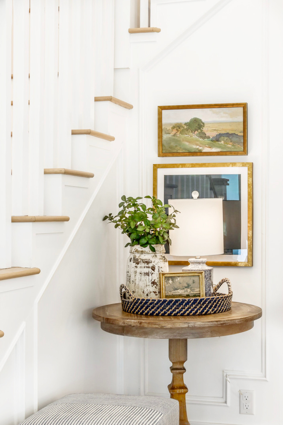 This cute picture is one of my favorites in the whole house. It works in every room, but has found it's home in the entry way for now. It's on sale this week at the McGee & Co Memorial Day Sale.

Art | Home Decor | Lamp | Side Table | Tray | Home Decor | Entry Way

 

 #LTKHome #LTKSaleAlert