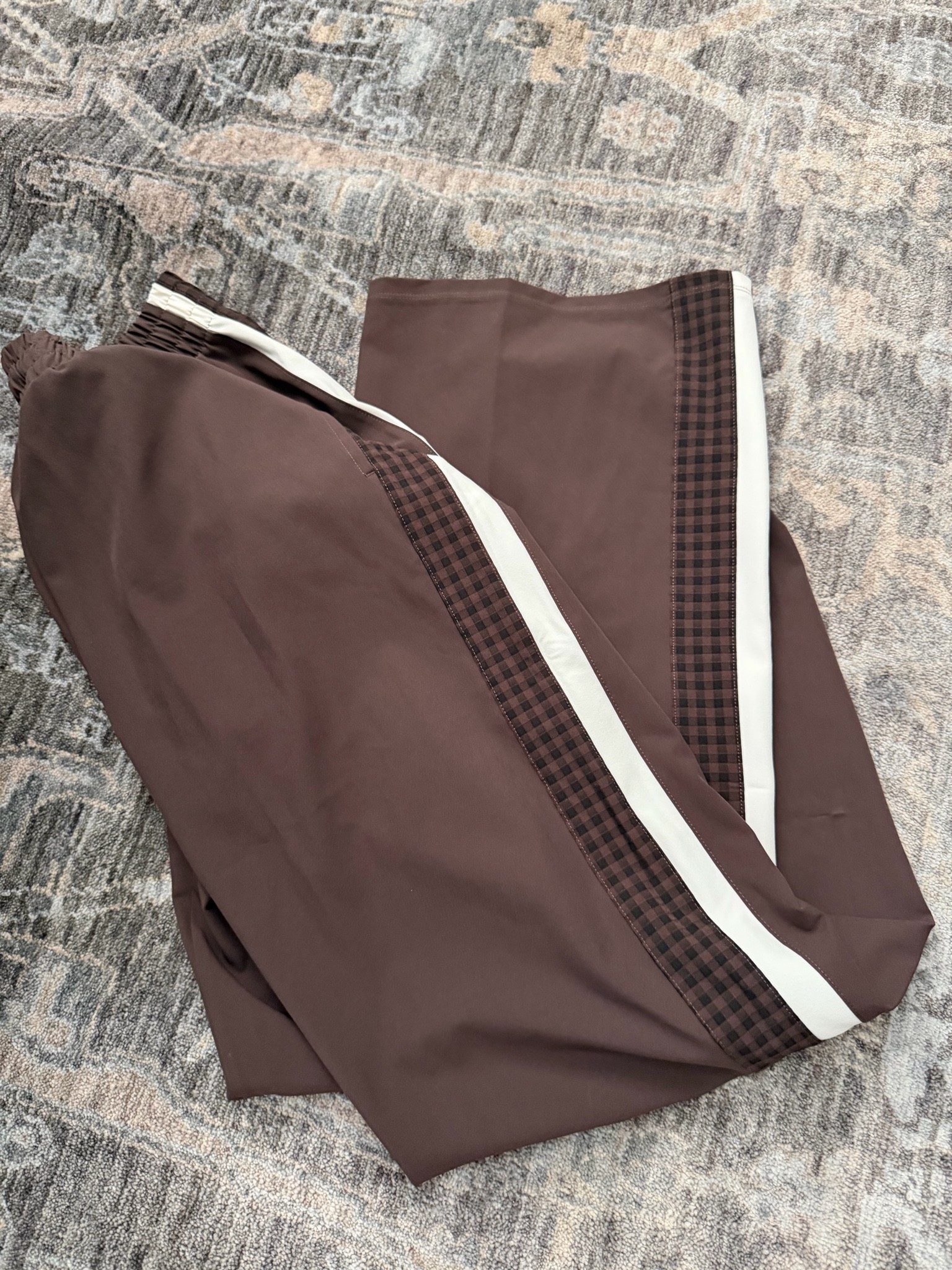 Yall are loving these brown track pants!’ I got the medium and love the way they gift

#LTKootd #LTKOver40
