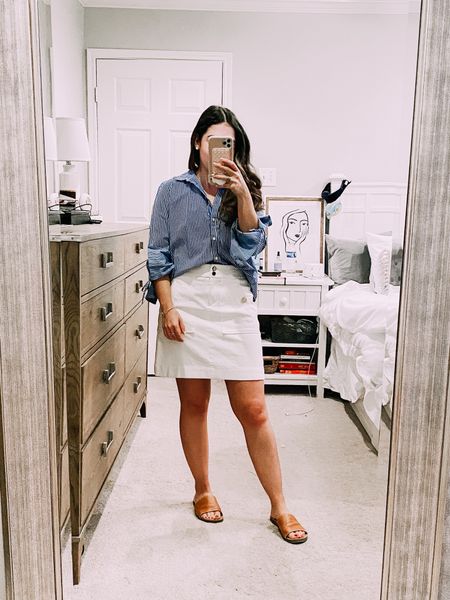 Todays office ootd if giving natucket vibes ☀️🐚🌊

(Skirt & top are old linking similar options.)