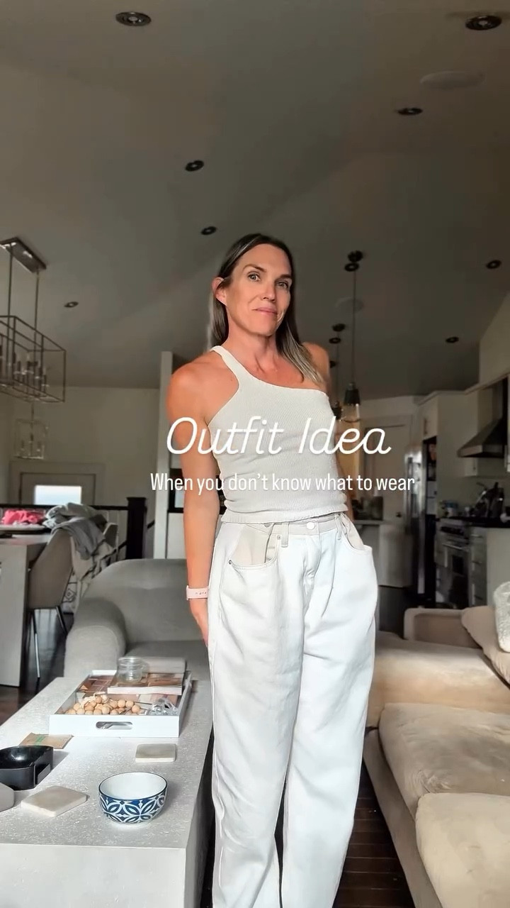 When I’m struggling for inspo, the easiest outfit is monochromatic. 

Links in my bio and September highlights. 

Casual OOTD, casual style,mum style, fall outfits, fashion, style, outfit reel #outfitreel #dailyoutfit #autumnstyle