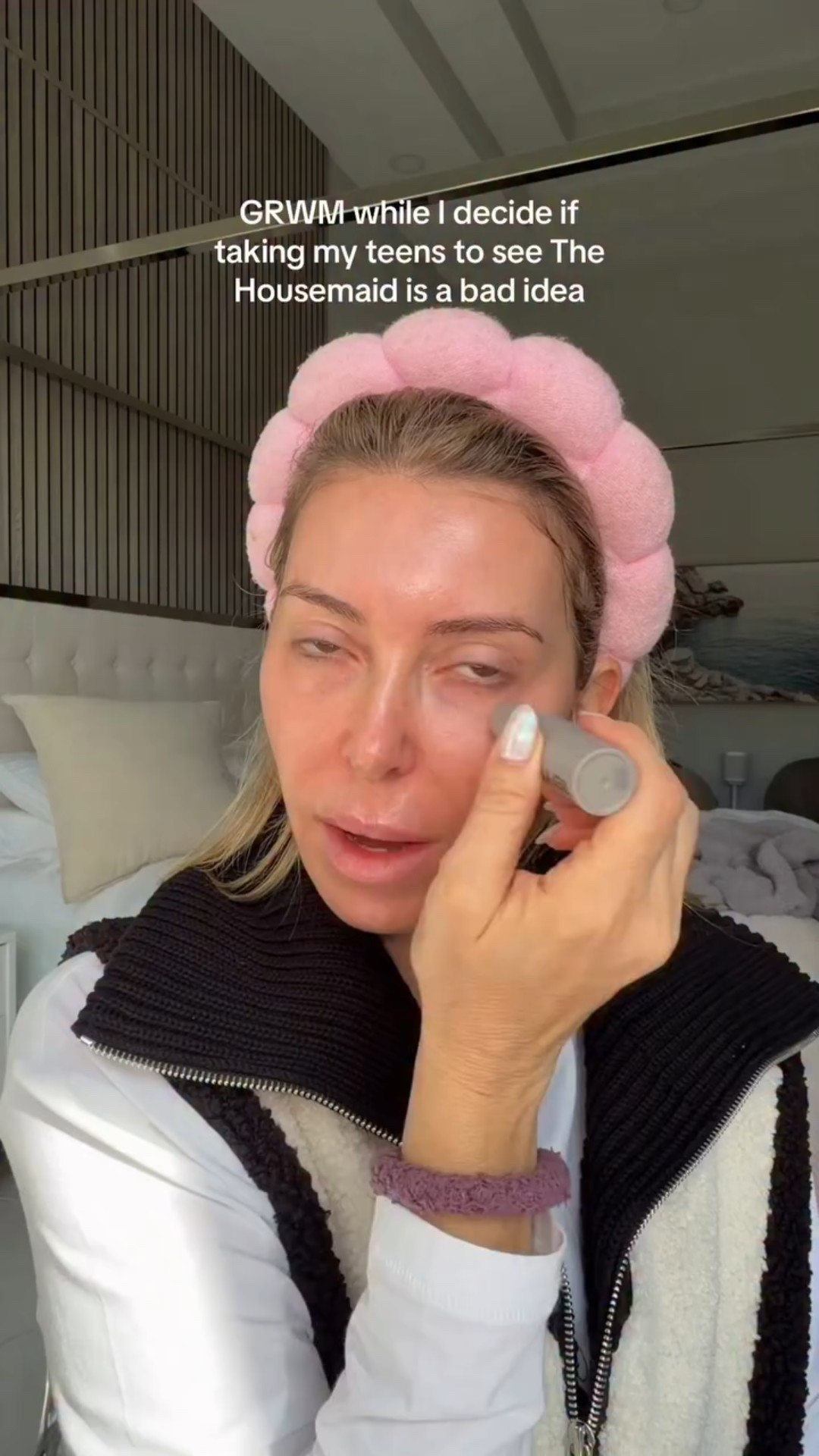 Would you take yours to see it? 
#thehousemaid #momofteens #grwmmakeup