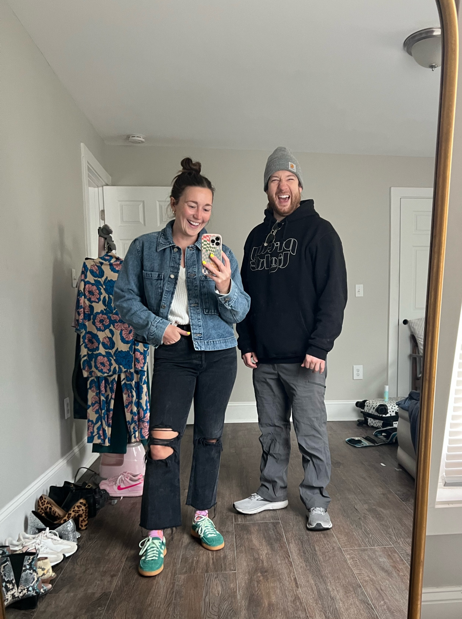 Outfit video on IG but:
Old Abercrombie sweater with AGOLDE Lana denim, a new jacket from H&M and smiley face socks with adidas!