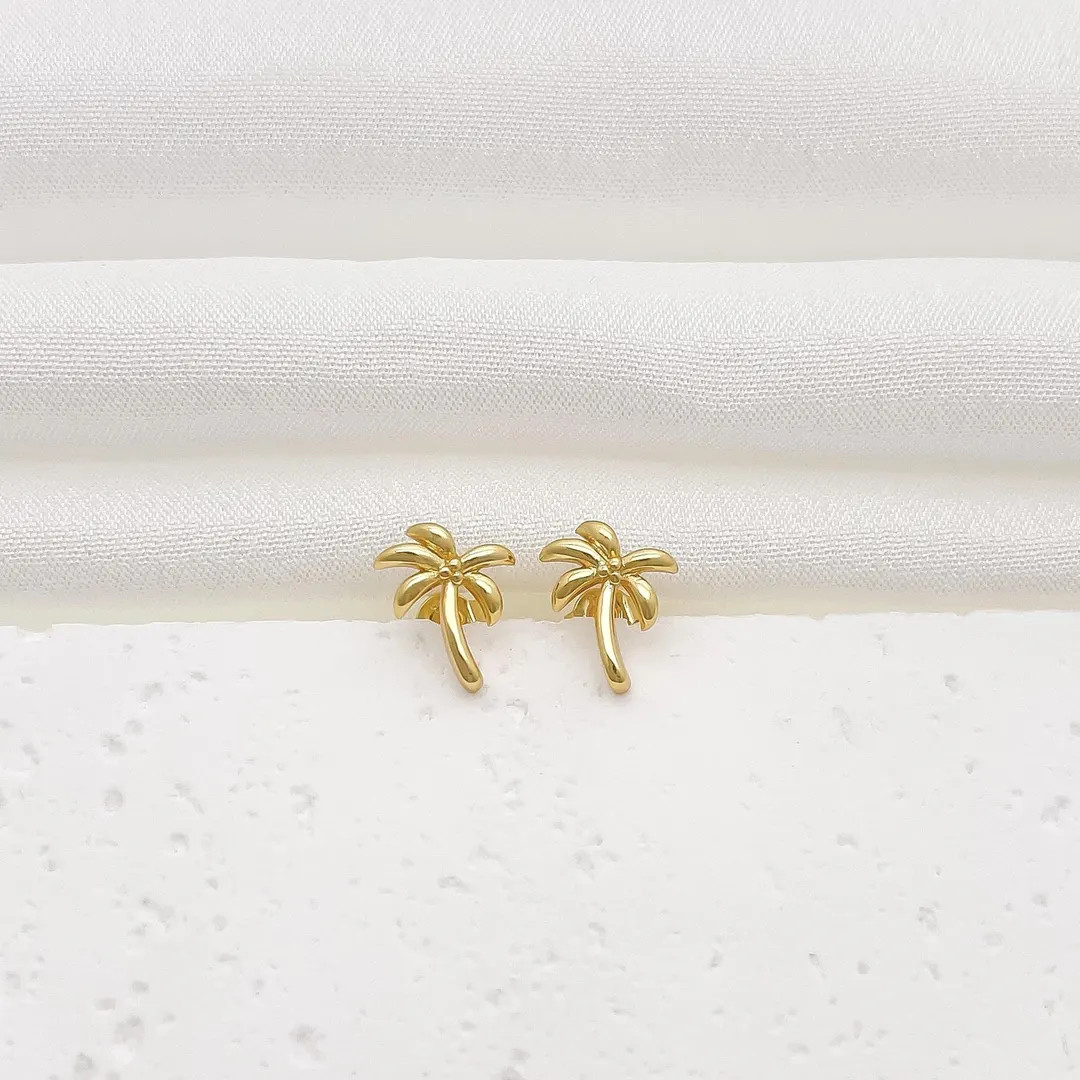Minimalist Palm Tree Stud Earrings, 18K Gold or Silver - Etsy | Etsy (US)