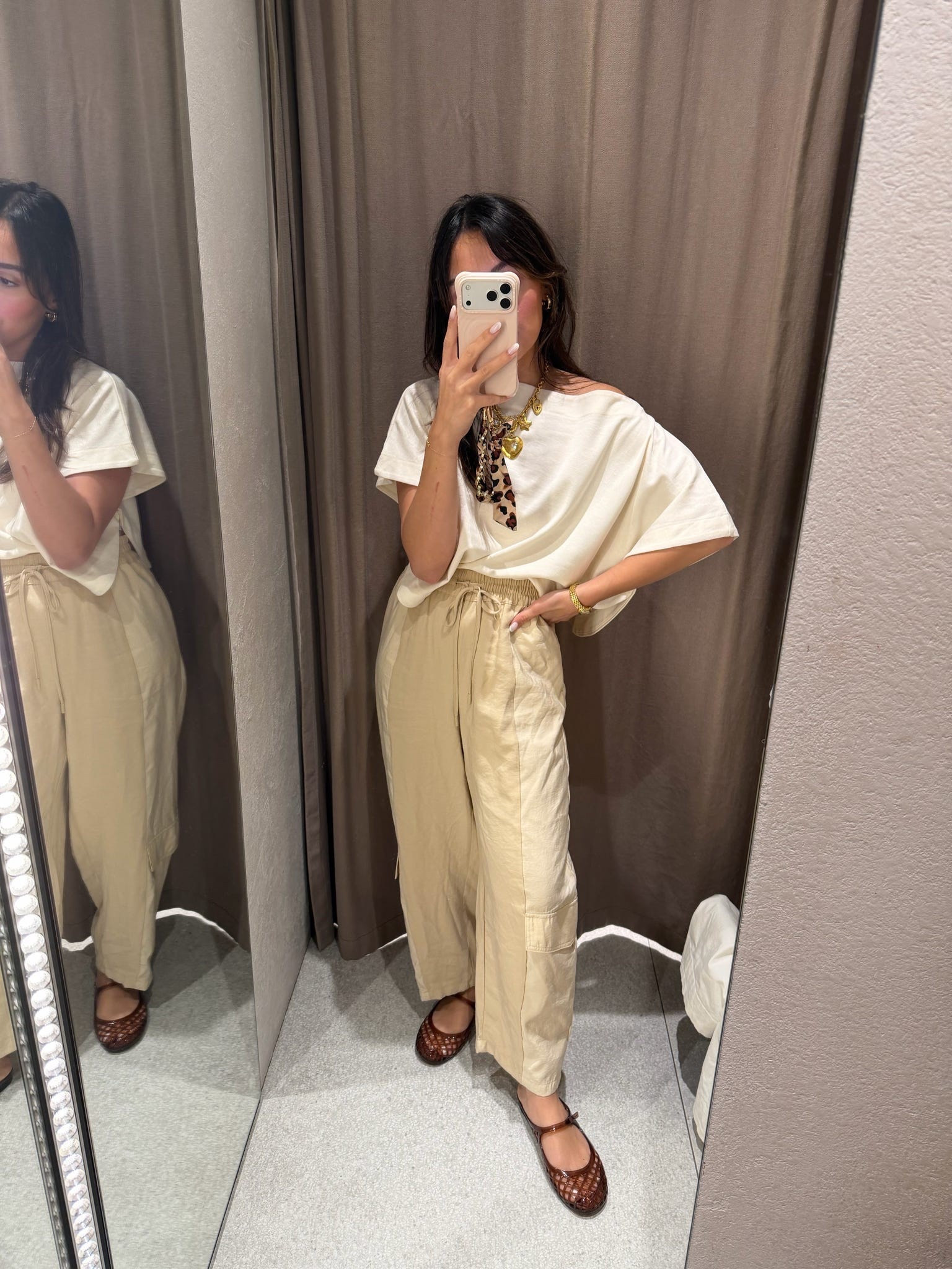 This zara top is so cute and chic!! And these two toned beige pants are SO cute! I love the color details  

#LTKPetite