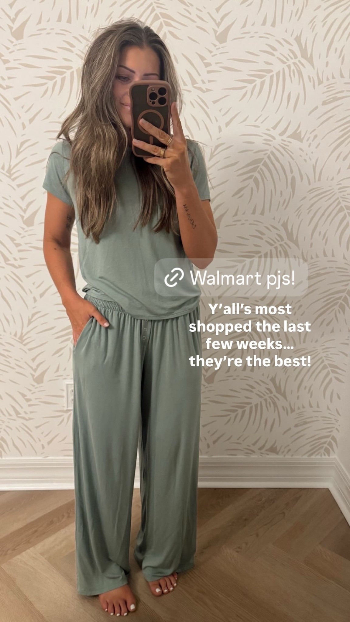 Y’all’s most shopped the last few weeks… they’re the best!
Wearing small 