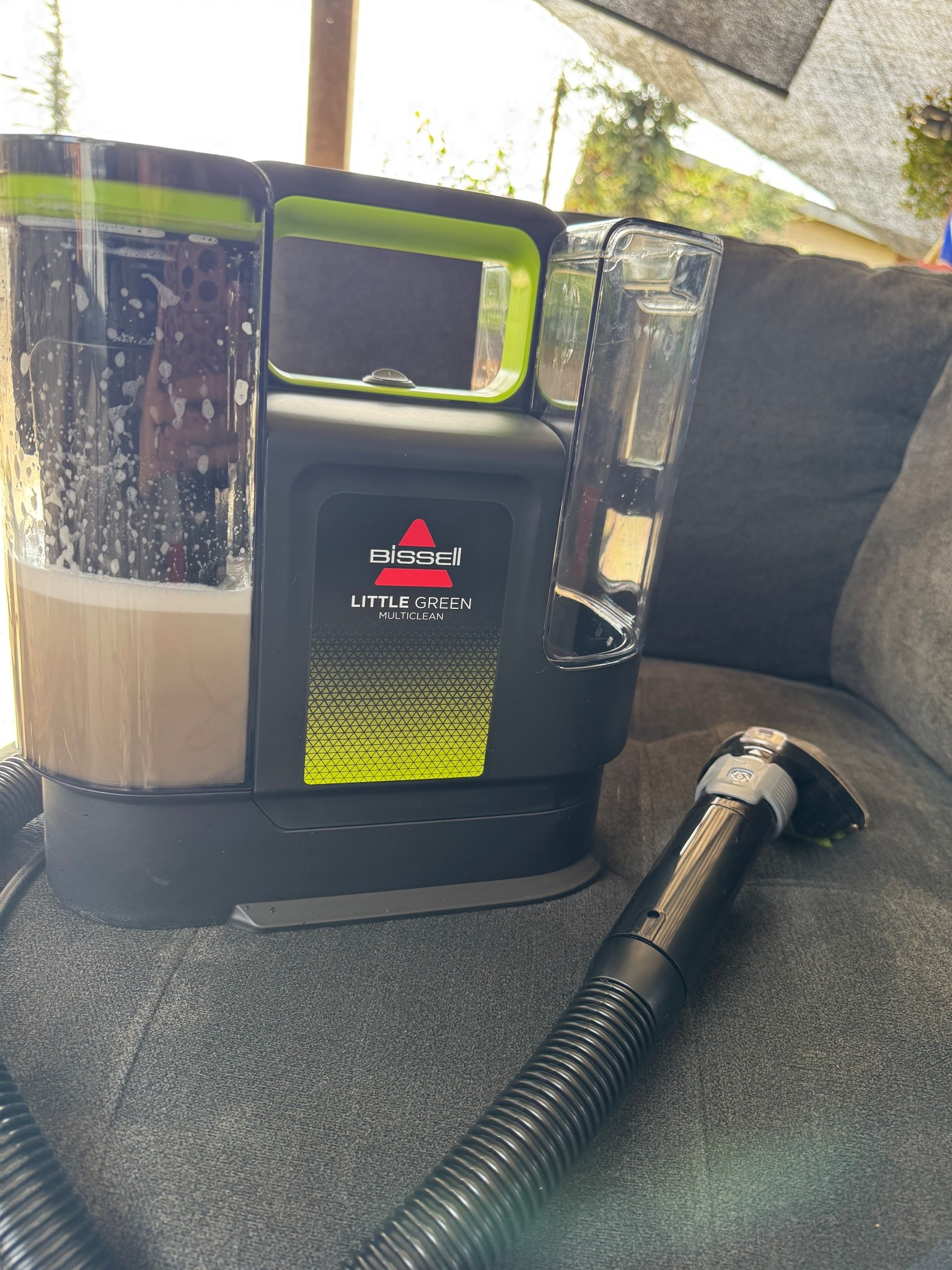 To clean the couch 1000/10🙌🏻🫧🧼🧽✨

#LTKHome