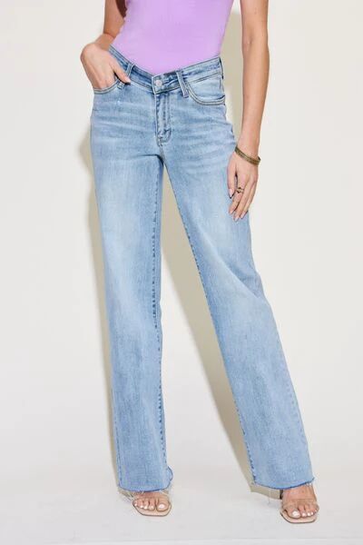 Judy Blue Full Size V Front Waistband Straight Jeans | BuddyLove