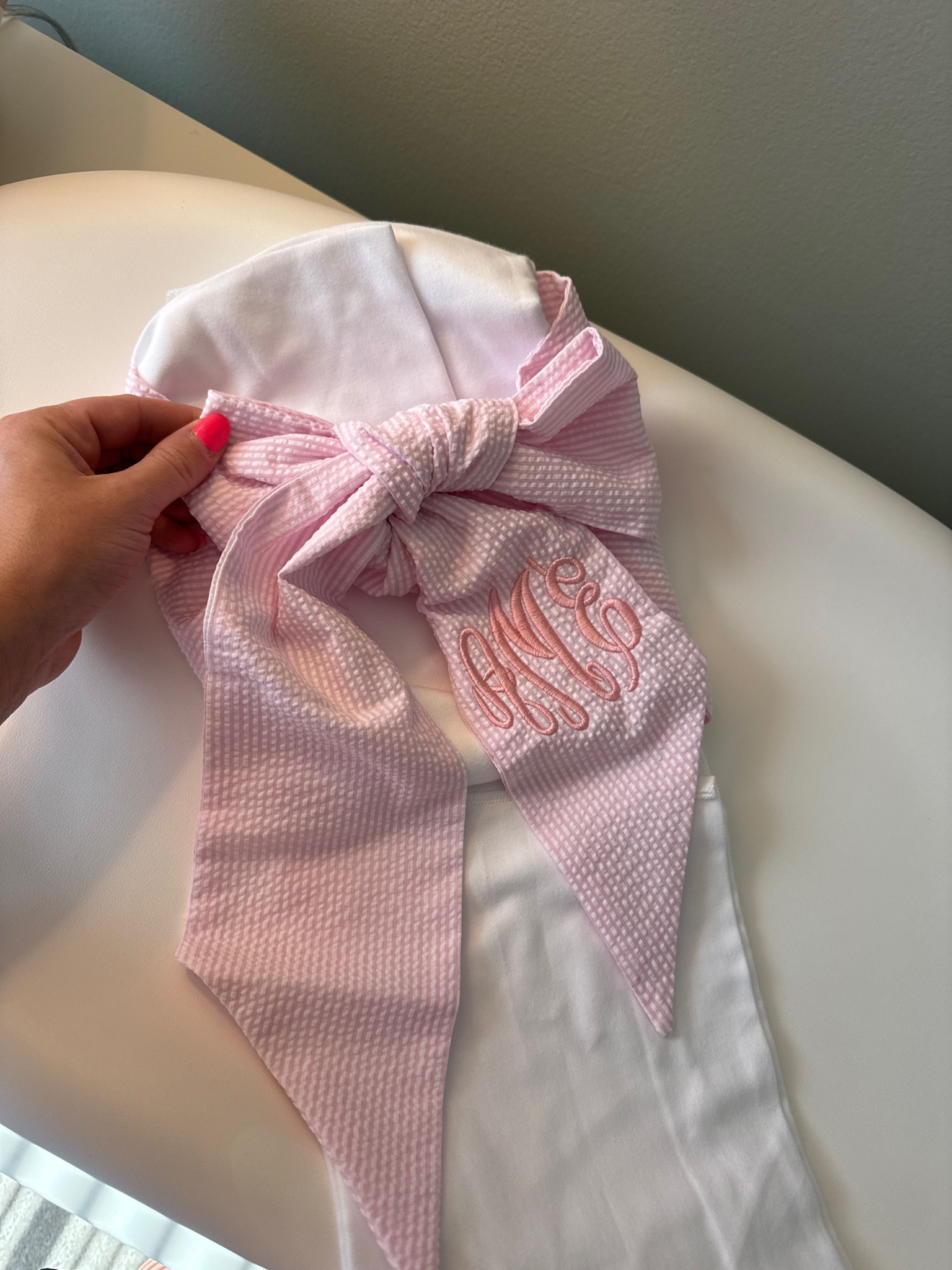 Th cutest bow swaddle from Beaufort Bonnet Co! 

#LTKBump #LTKBaby #LTKStyleTip