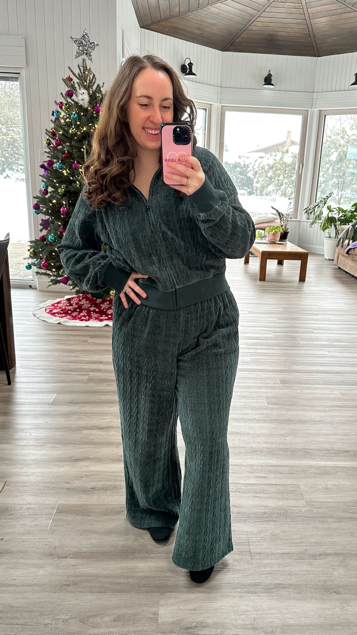 Cable knit tracksuit? Hell yeah 😌 

#LTKGiftGuide #LTKHoliday #LTKootd