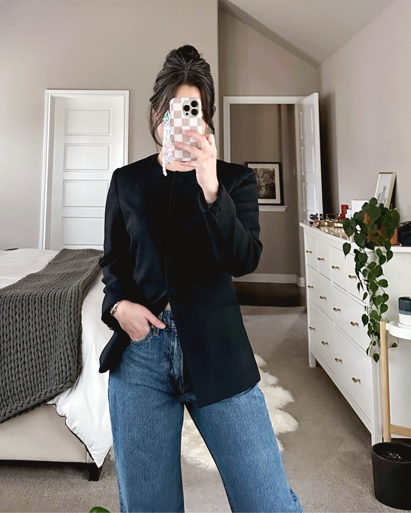 @abercrombie sale! picked up this collarless blazer in black (wearing size XS) w some dark wash loose jeans (wearing size 26 short) 🔥 {02.09.25}

collarless blazer, black blazer, loose jeans 

#LTKOver40 #LTKPetite #LTKSaleAlert