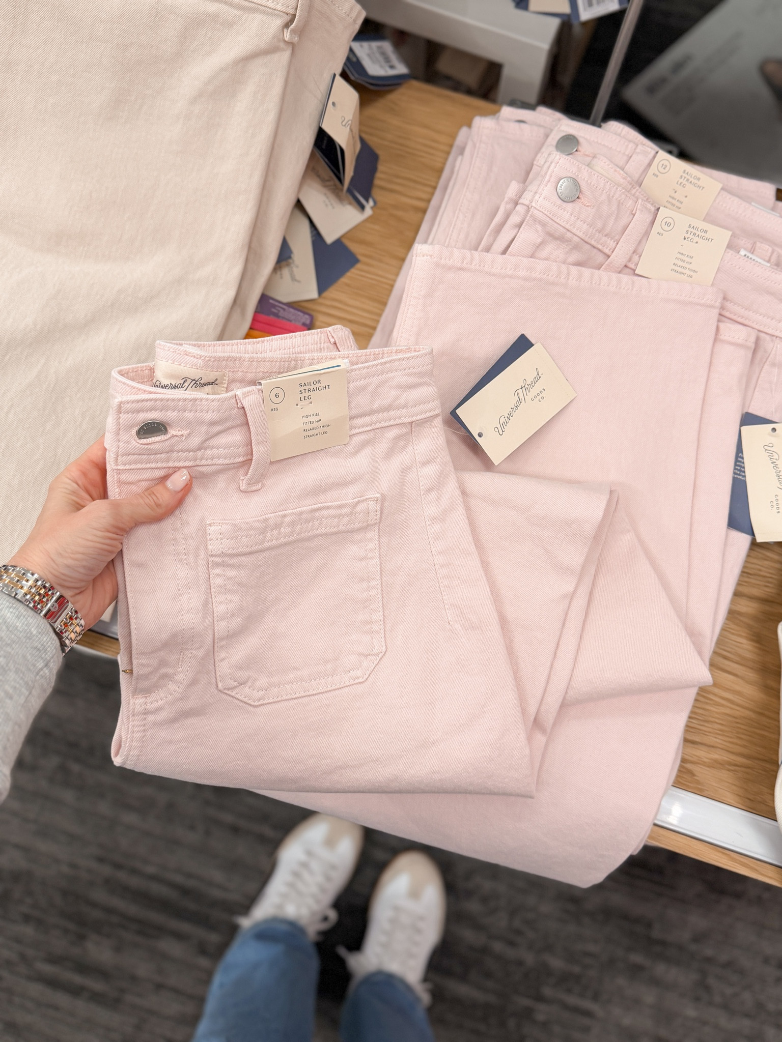 Have you these pretty pink jeans? 

#LTKgrwm