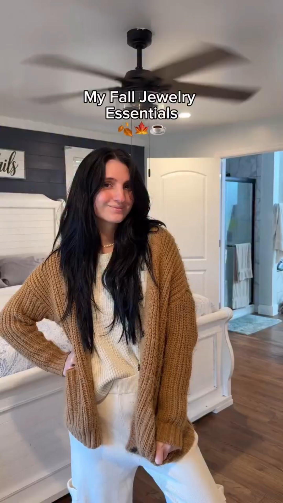 I absolutely love my necklace from @madebymary it’s PERFECT FOR FALL!! 🍂🍁 #quadmoms #instagood #insta #instagram #instalike #madebymary #jewelry