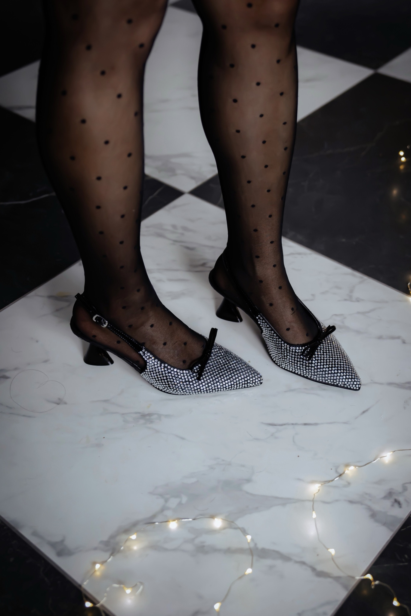 Step up your holiday game with these scene-stealing pumps! ✨🪩🔥
Because every holiday outfit deserves a little sparkle! 🌟
Here is the best part: These stunning shoes are on the Black Friday Deals!
Enjoy!!! 🥳💫

#LTKSaleAlert #LTKHoliday #LTKCyberWeek