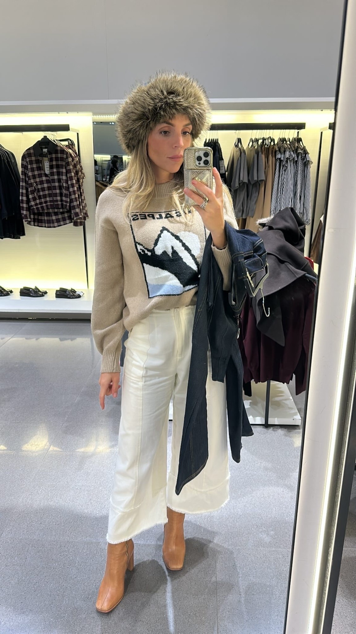 Got so many compliments on my sweater today !
Size XS
White denim @intermix 
Hat @zara 
Shoes @aldo 

#LTKFindsUnder50 #LTKmomlife #LTKHoliday