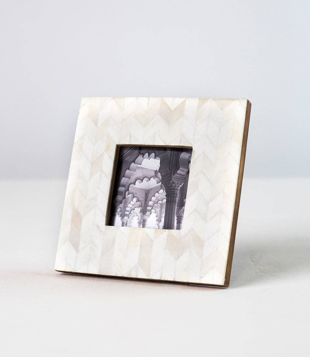 Mini Artemis Pearl Frame | Lilla & Beth