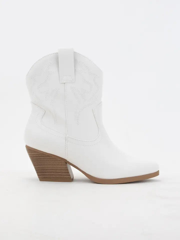 POINTED-TOE WESTERN ANKLE BOOTS - WHITE 5.5 | Simply Carolina