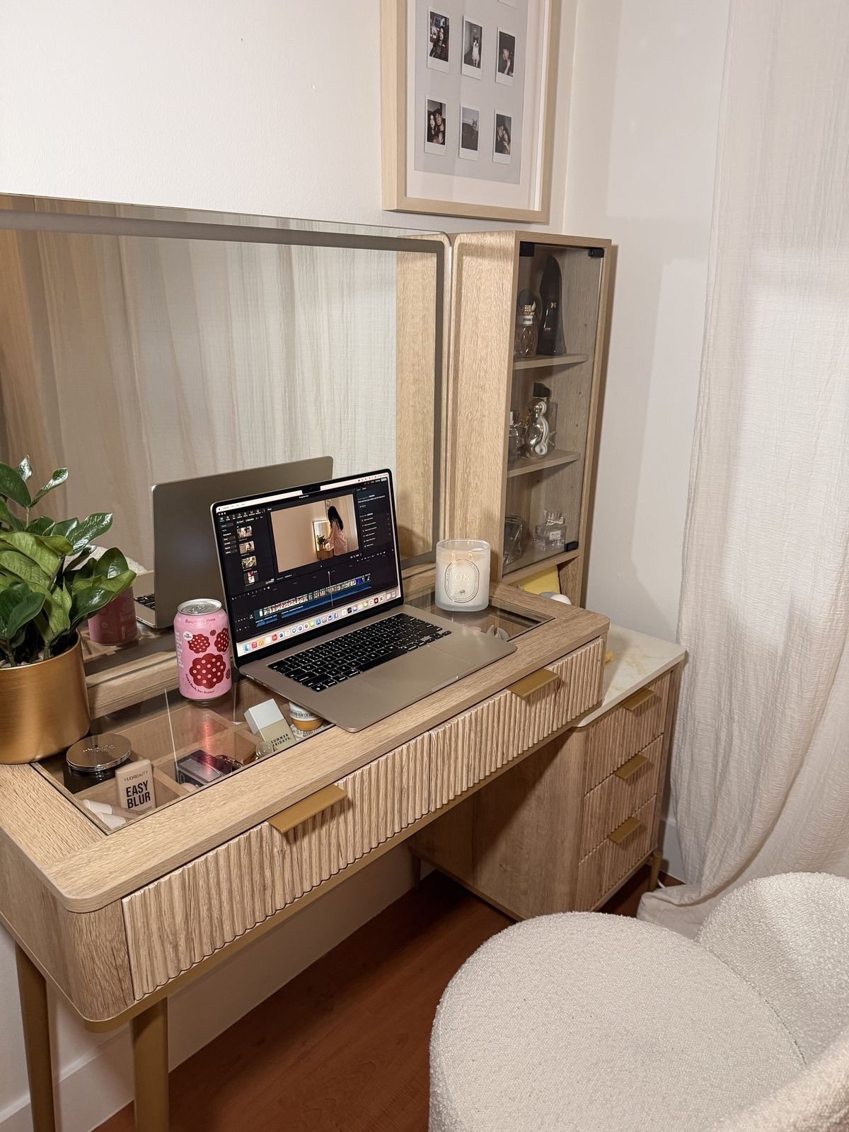 The perfect holiday gift for her💗Get ready in glam style ✨ — the Latitude Run Makeup Vanity Desk with LED Lighted Mirror, Power Outlet & 7 Drawers = your dream beauty setup (especially for Valentine’s Day)

#LTKValentine #LTKmorningroutine #LTKdayinmylife