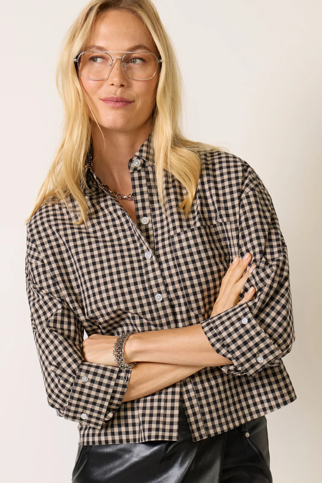 EVEREVE Women's Aiden Crop Shirt, Size Large, Gingham Black | Evereve