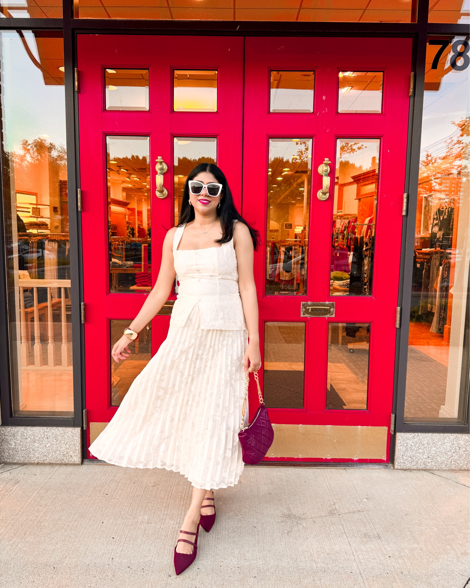 White skirt and vest set, elegant fashion, classy look, pleated skirt

#LTKFindsUnder50 #LTKStyleTip #LTKSeasonal